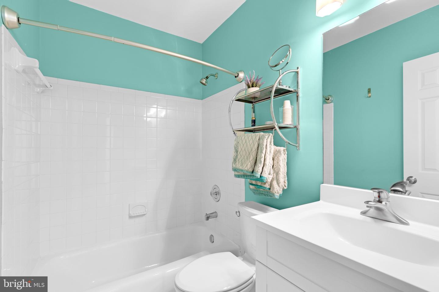 1465 HAMPTON HILL CIR, MCLEAN, Virginia 22101, 4 Bedrooms Bedrooms, ,4 BathroomsBathrooms,Residential,For sale,1465 HAMPTON HILL CIR,VAFX2280066 MLS # VAFX2280066