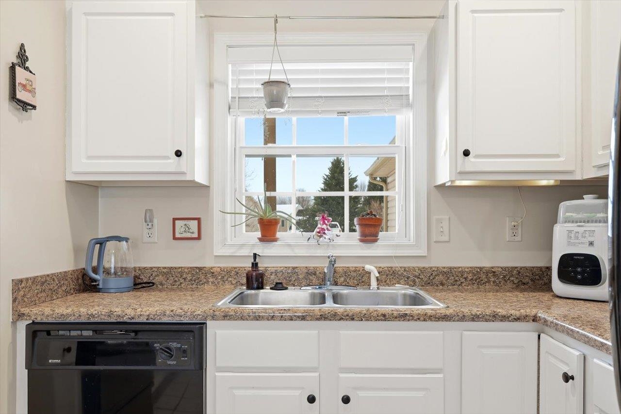 41 LONG BOW RD, WAYNESBORO, Virginia 22980, 3 Bedrooms Bedrooms, ,2 BathroomsBathrooms,Residential,41 LONG BOW RD,673022 MLS # 673022