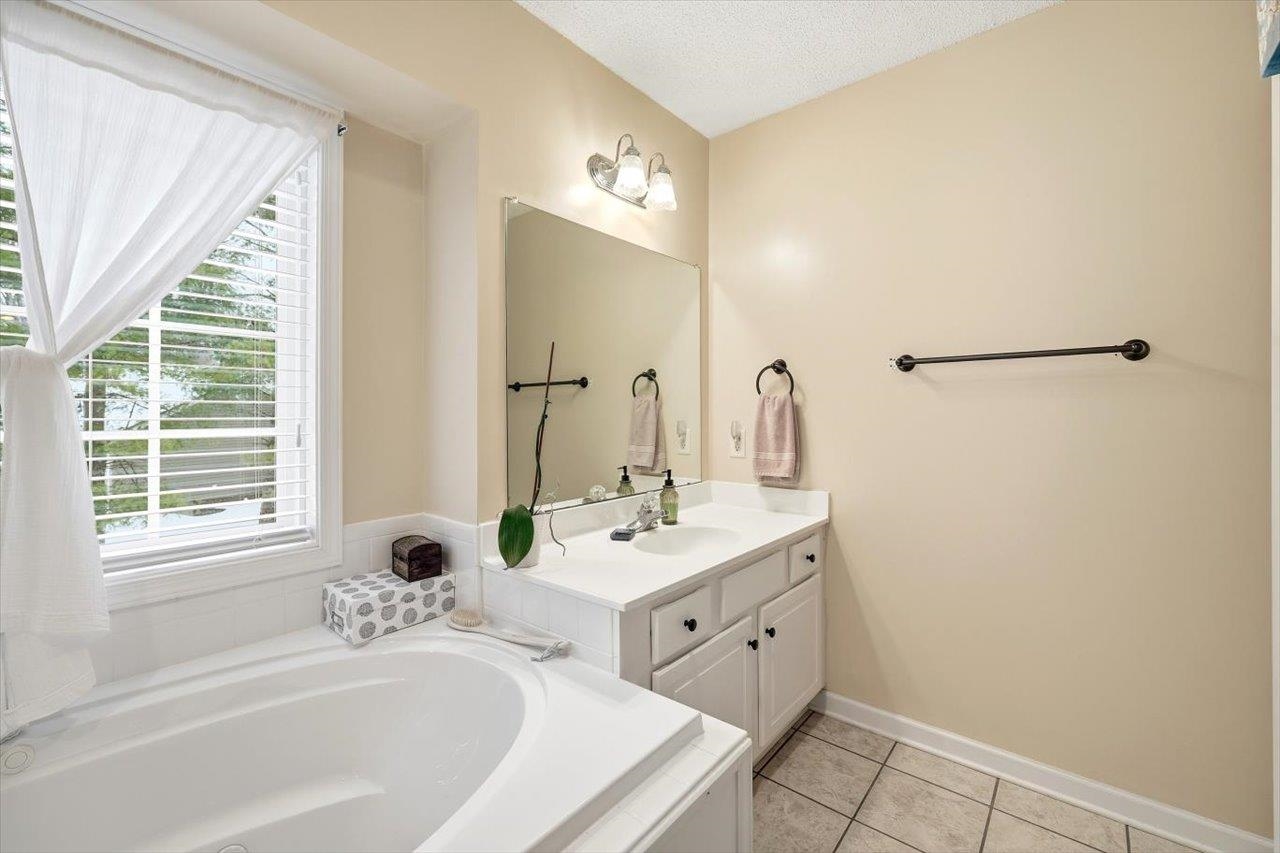 41 LONG BOW RD, WAYNESBORO, Virginia 22980, 3 Bedrooms Bedrooms, ,2 BathroomsBathrooms,Residential,41 LONG BOW RD,673022 MLS # 673022