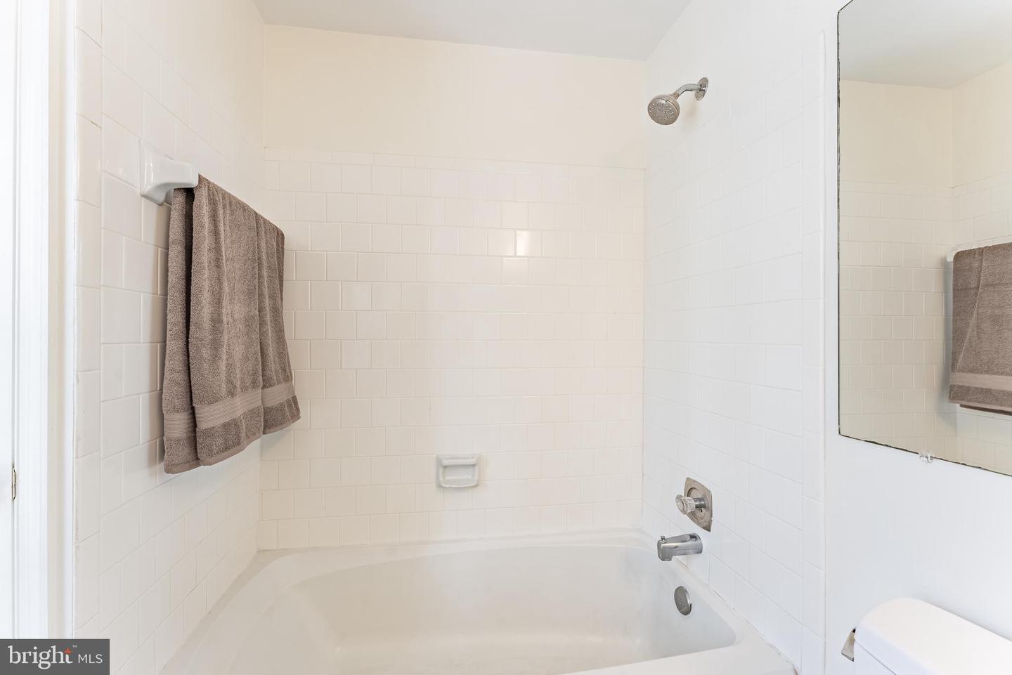 6143 MARTINS LANDING CT, BURKE, Virginia 22015, 3 Bedrooms Bedrooms, ,2 BathroomsBathrooms,Residential,For sale,6143 MARTINS LANDING CT,VAFX2282110 MLS # VAFX2282110