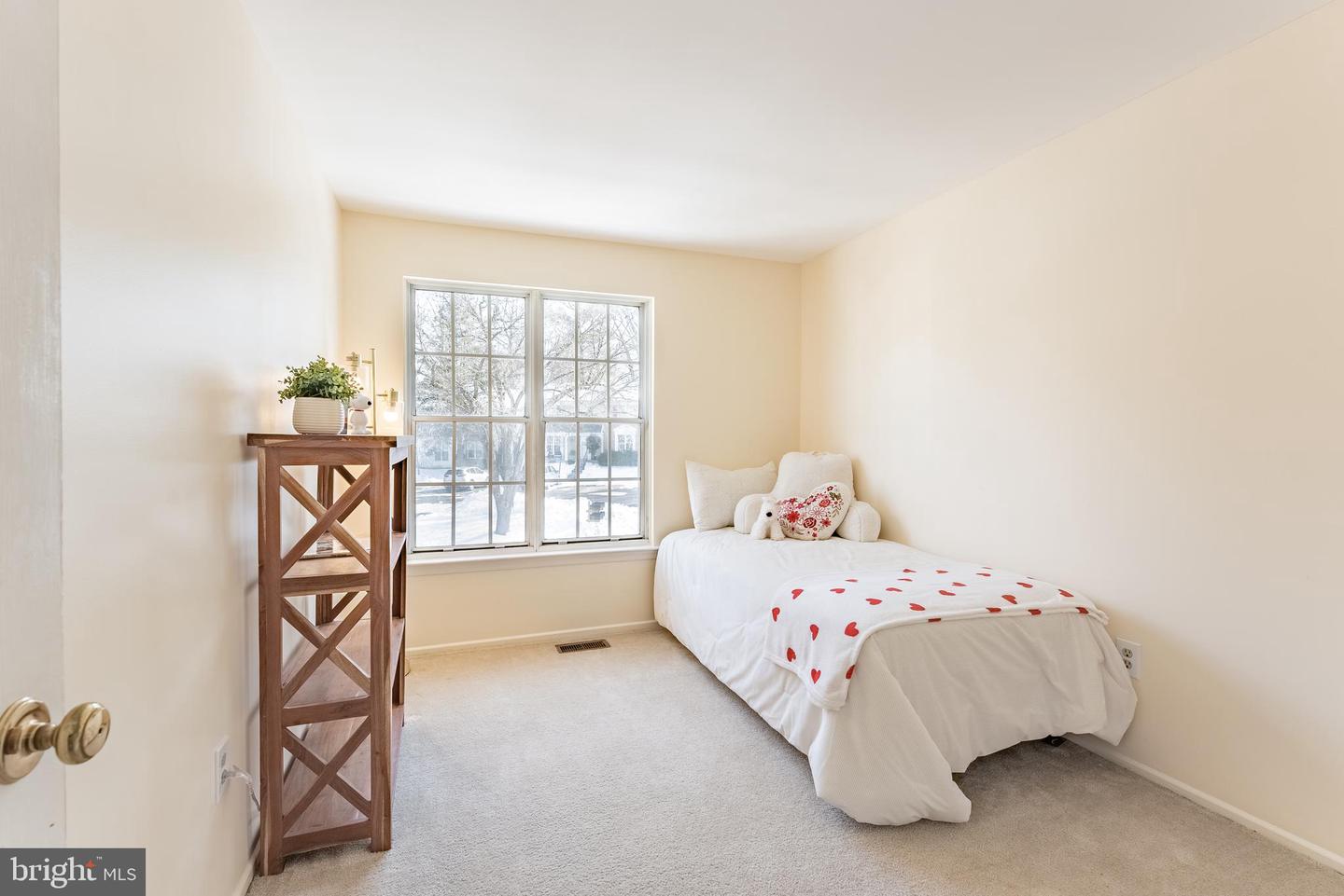 6143 MARTINS LANDING CT, BURKE, Virginia 22015, 3 Bedrooms Bedrooms, ,2 BathroomsBathrooms,Residential,For sale,6143 MARTINS LANDING CT,VAFX2282110 MLS # VAFX2282110