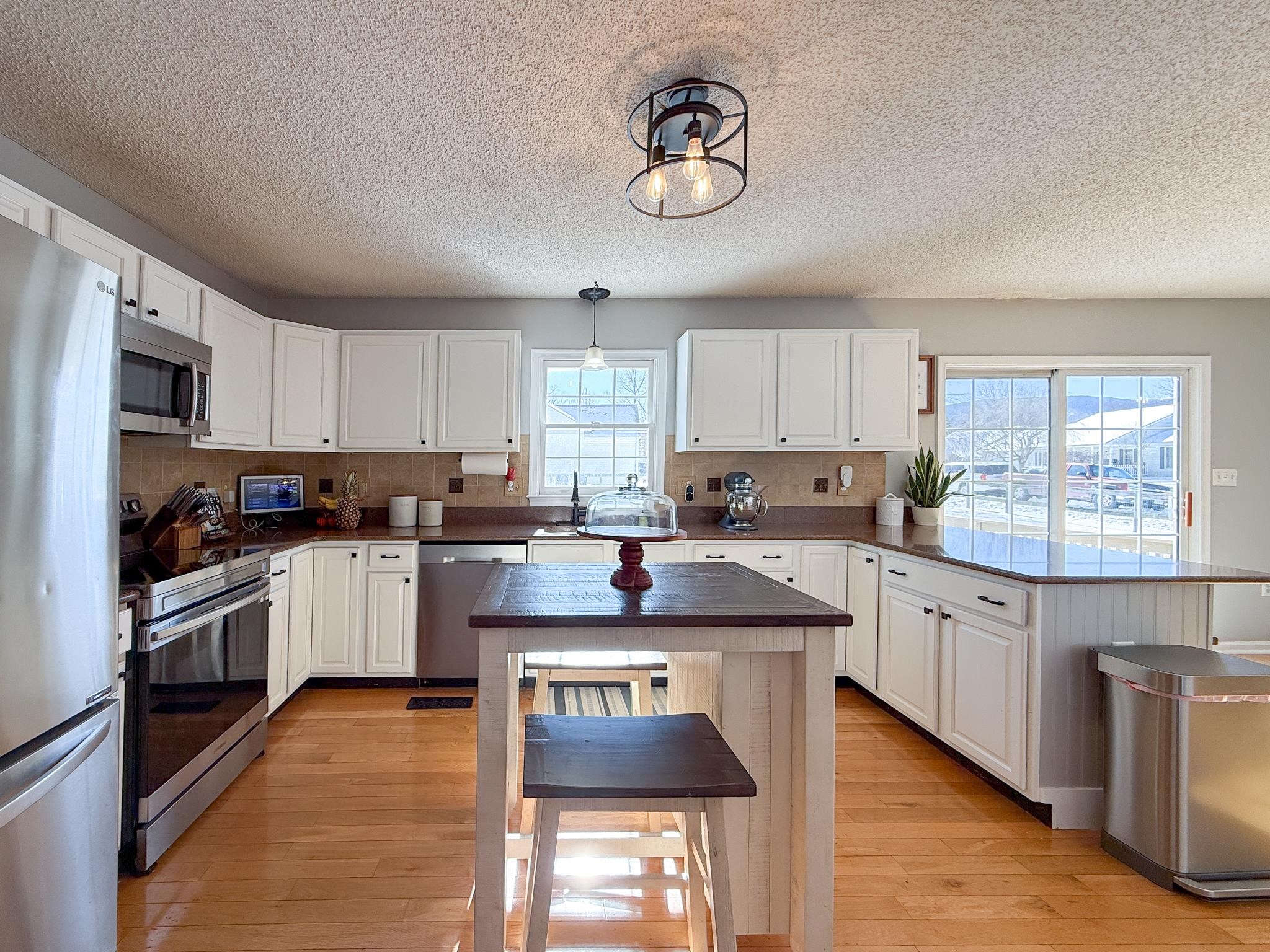 12 CEOCIA LN, STUARTS DRAFT, Virginia 24477, 3 Bedrooms Bedrooms, ,2 BathroomsBathrooms,Residential,12 CEOCIA LN,673028 MLS # 673028