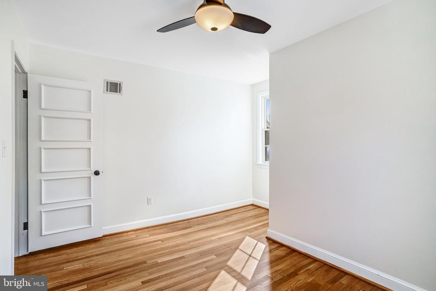 2708 SYCAMORE ST, ALEXANDRIA, Virginia 22305, 2 Bedrooms Bedrooms, ,2 BathroomsBathrooms,Residential,For sale,2708 SYCAMORE ST,VAAX2052128 MLS # VAAX2052128 2708 SYCAMORE ST, ALEXANDRIA, Virginia 22305, 2 Bedrooms Bedrooms, ,2 BathroomsBathrooms,Residential,For sale,2708 SYCAMORE ST,VAAX2052128 MLS # VAAX2052128