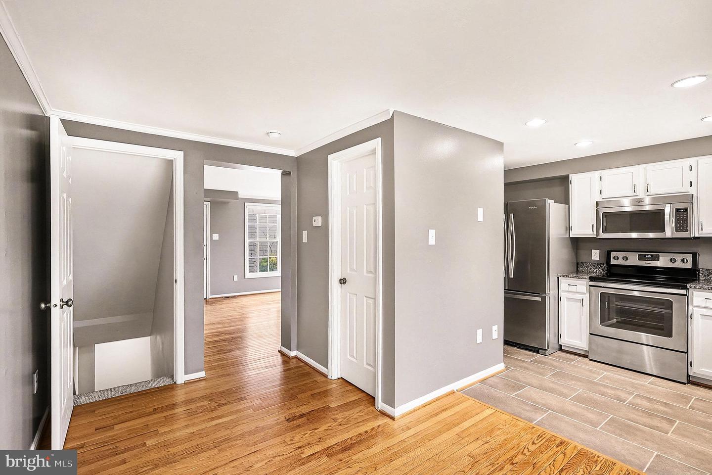 122 E GLEBE RD, ALEXANDRIA, Virginia 22305, 3 Bedrooms Bedrooms, 11 Rooms Rooms,3 BathroomsBathrooms,Residential,For sale,122 E GLEBE RD,VAAX2052250 MLS # VAAX2052250