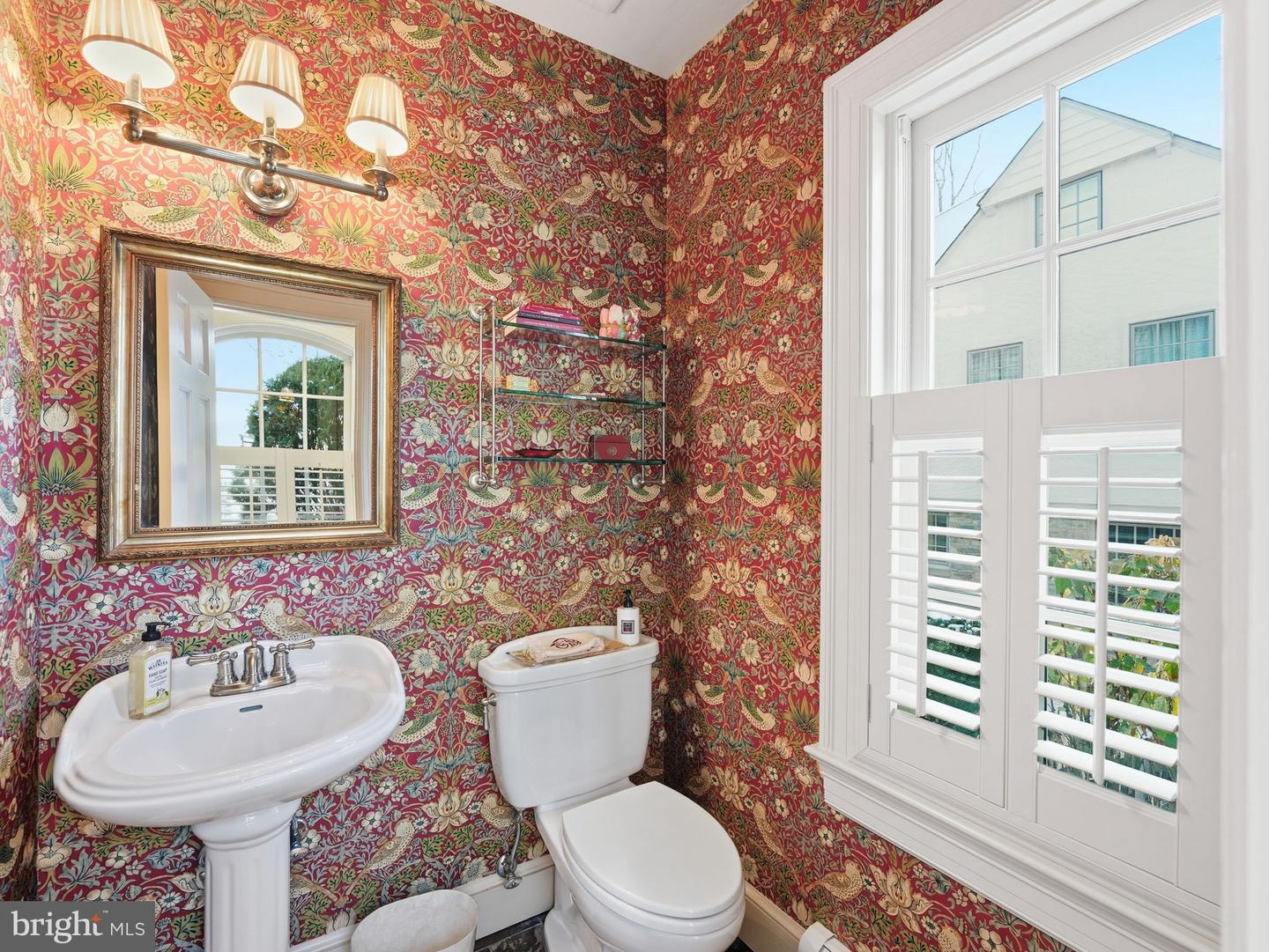 4944 QUEBEC ST NW, WASHINGTON, District Of Columbia 20016, 4 Bedrooms Bedrooms, ,3 BathroomsBathrooms,Residential,For sale,4944 QUEBEC ST NW,DCDC2234318 MLS # DCDC2234318