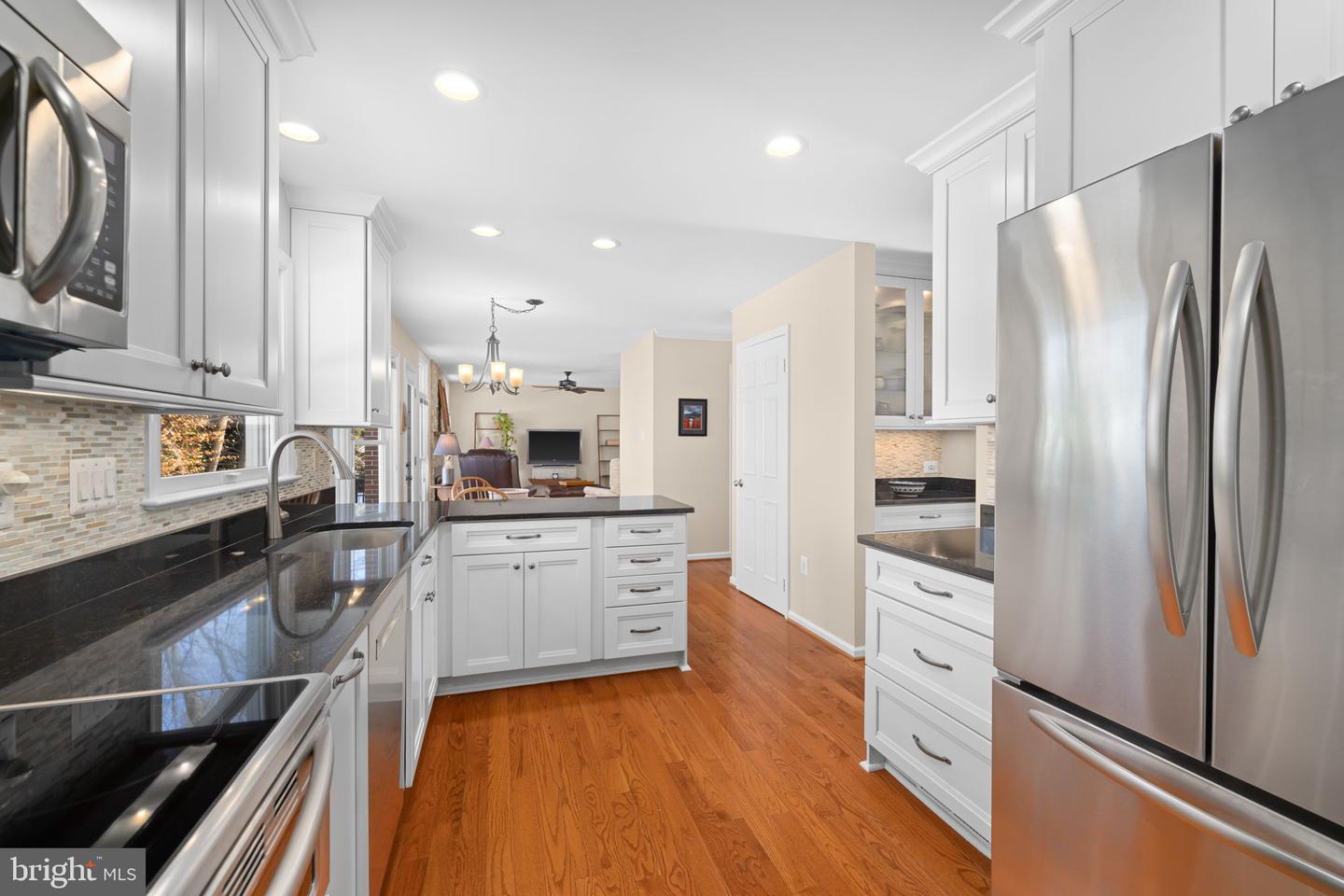 9616 OAKINGTON DR, FAIRFAX STATION, Virginia 22039, 4 Bedrooms Bedrooms, ,3 BathroomsBathrooms,Residential,For sale,9616 OAKINGTON DR,VAFX2282284 MLS # VAFX2282284