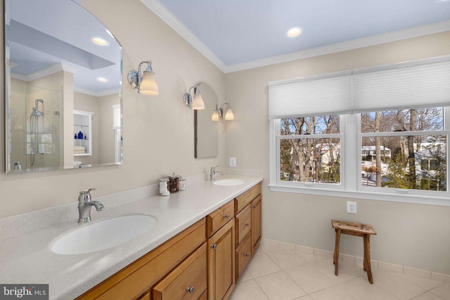 9616 OAKINGTON DR, FAIRFAX STATION, Virginia 22039, 4 Bedrooms Bedrooms, ,3 BathroomsBathrooms,Residential,For sale,9616 OAKINGTON DR,VAFX2282284 MLS # VAFX2282284