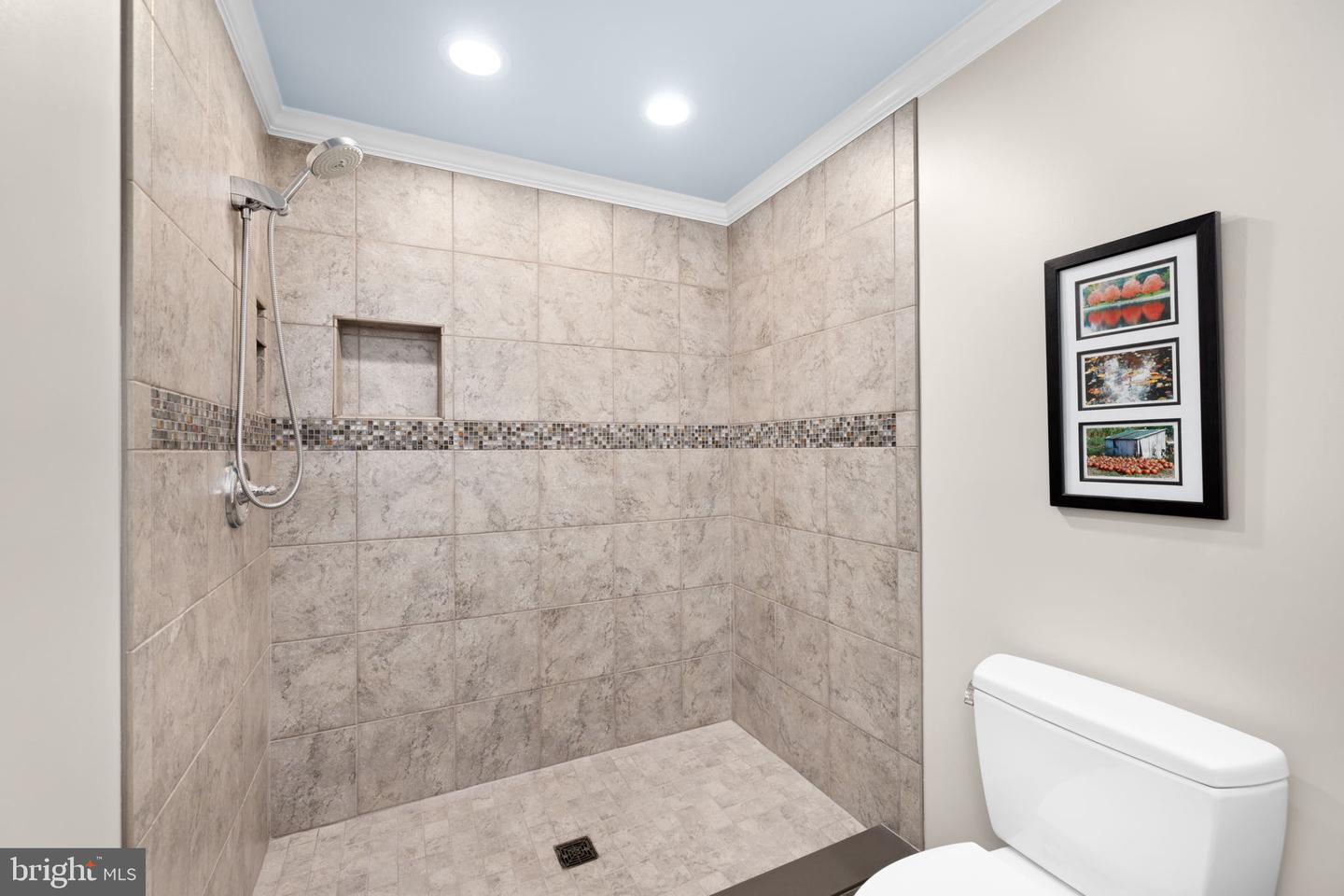 9616 OAKINGTON DR, FAIRFAX STATION, Virginia 22039, 4 Bedrooms Bedrooms, ,3 BathroomsBathrooms,Residential,For sale,9616 OAKINGTON DR,VAFX2282284 MLS # VAFX2282284