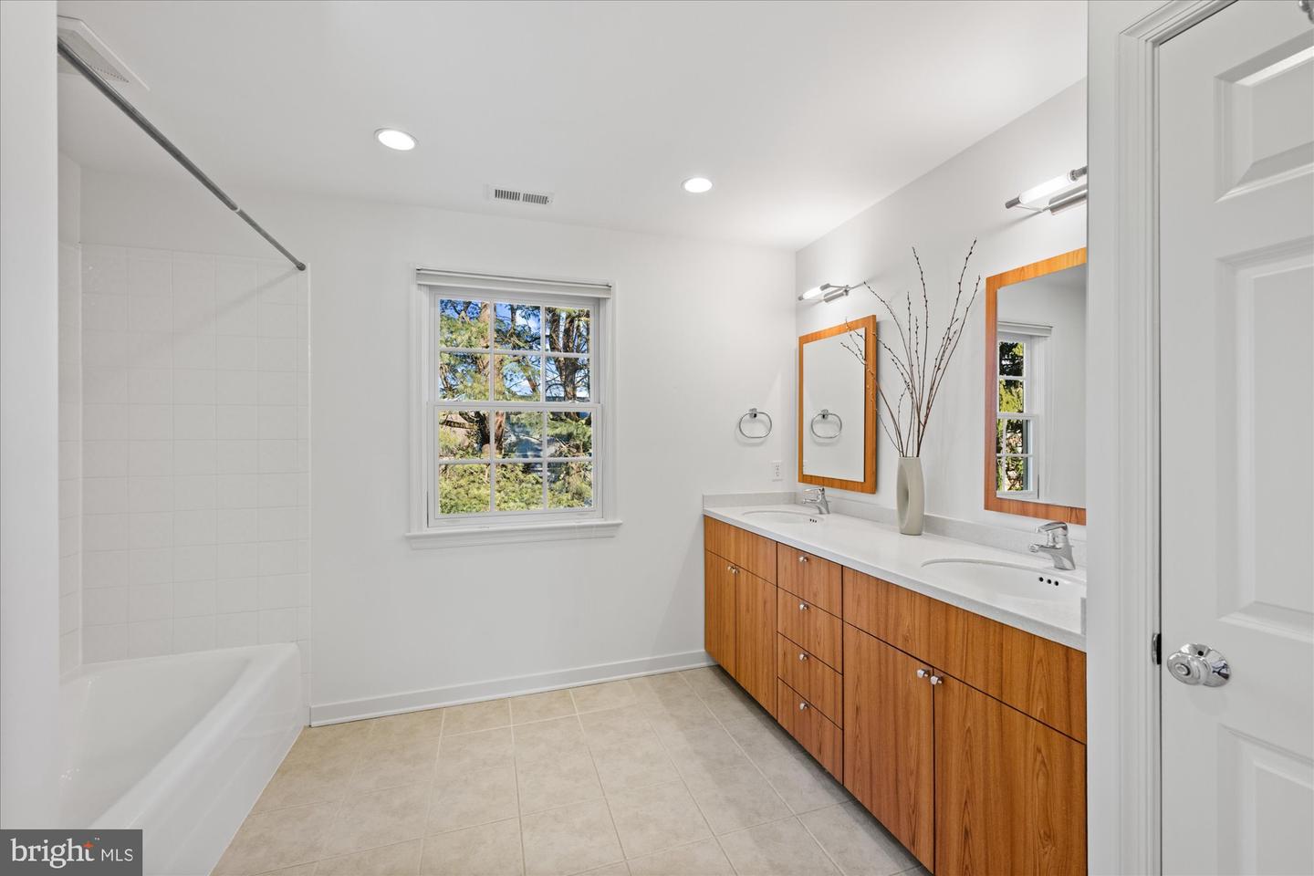 4238 50TH ST NW, WASHINGTON, District Of Columbia 20016, 4 Bedrooms Bedrooms, ,4 BathroomsBathrooms,Residential,For sale,4238 50TH ST NW,DCDC2235038 MLS # DCDC2235038