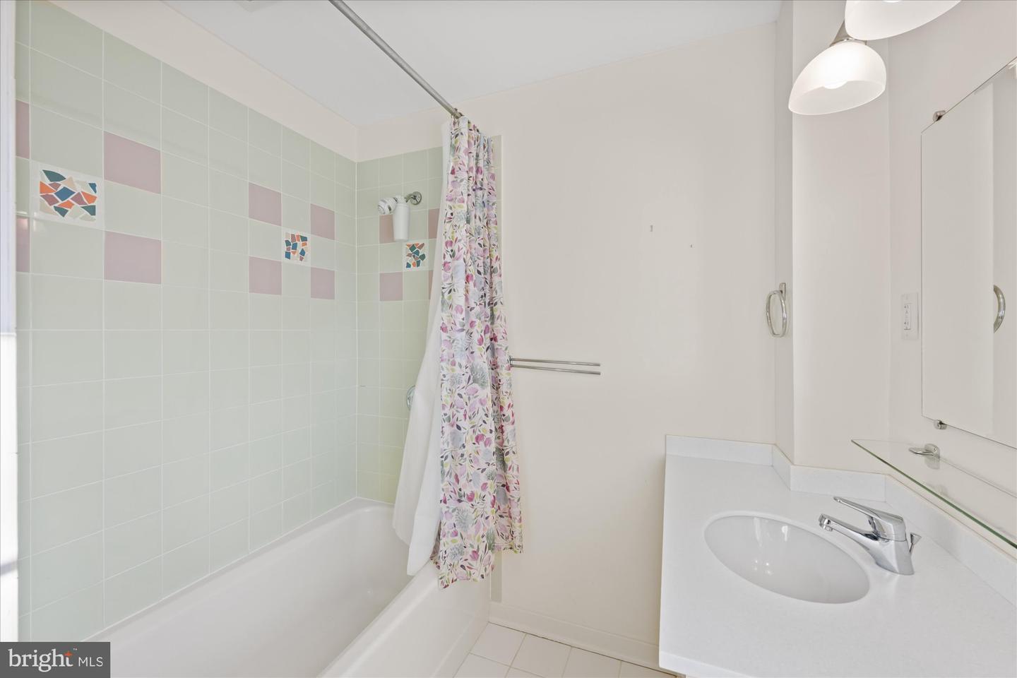 4238 50TH ST NW, WASHINGTON, District Of Columbia 20016, 4 Bedrooms Bedrooms, ,4 BathroomsBathrooms,Residential,For sale,4238 50TH ST NW,DCDC2235038 MLS # DCDC2235038