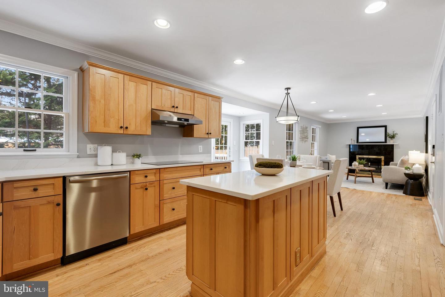 6443 LINWAY TER, MCLEAN, Virginia 22101, 5 Bedrooms Bedrooms, ,3 BathroomsBathrooms,Residential,For sale,6443 LINWAY TER,VAFX2282578 MLS # VAFX2282578 6443 LINWAY TER, MCLEAN, Virginia 22101, 5 Bedrooms Bedrooms, ,3 BathroomsBathrooms,Residential,For sale,6443 LINWAY TER,VAFX2282578 MLS # VAFX2282578