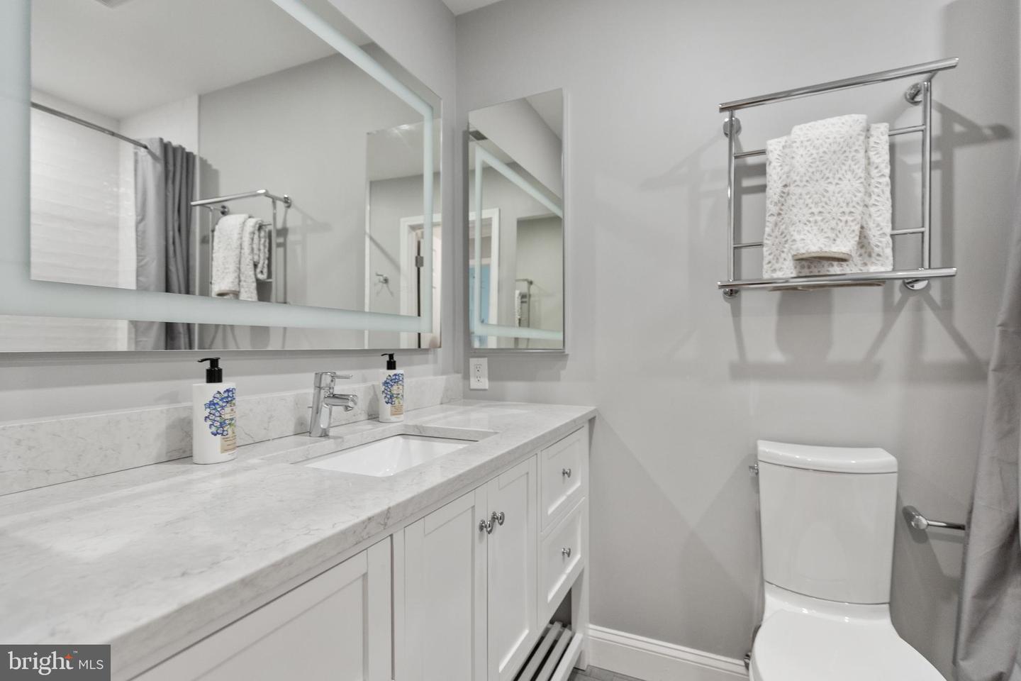 6443 LINWAY TER, MCLEAN, Virginia 22101, 5 Bedrooms Bedrooms, ,3 BathroomsBathrooms,Residential,For sale,6443 LINWAY TER,VAFX2282578 MLS # VAFX2282578 6443 LINWAY TER, MCLEAN, Virginia 22101, 5 Bedrooms Bedrooms, ,3 BathroomsBathrooms,Residential,For sale,6443 LINWAY TER,VAFX2282578 MLS # VAFX2282578