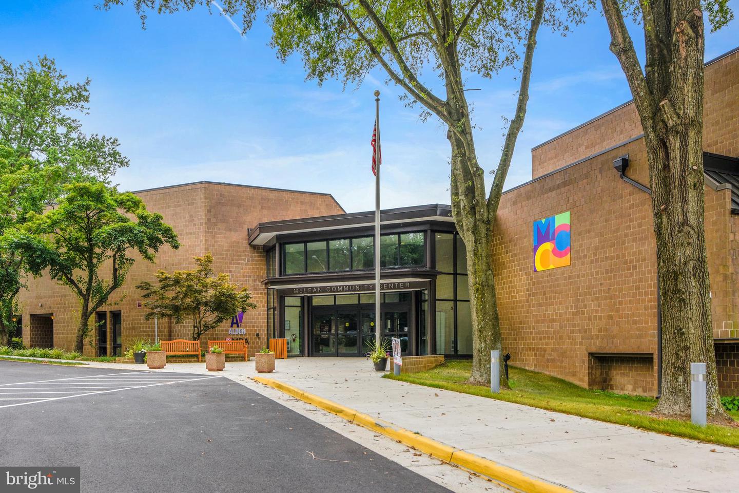 6443 LINWAY TER, MCLEAN, Virginia 22101, 5 Bedrooms Bedrooms, ,3 BathroomsBathrooms,Residential,For sale,6443 LINWAY TER,VAFX2282578 MLS # VAFX2282578 6443 LINWAY TER, MCLEAN, Virginia 22101, 5 Bedrooms Bedrooms, ,3 BathroomsBathrooms,Residential,For sale,6443 LINWAY TER,VAFX2282578 MLS # VAFX2282578