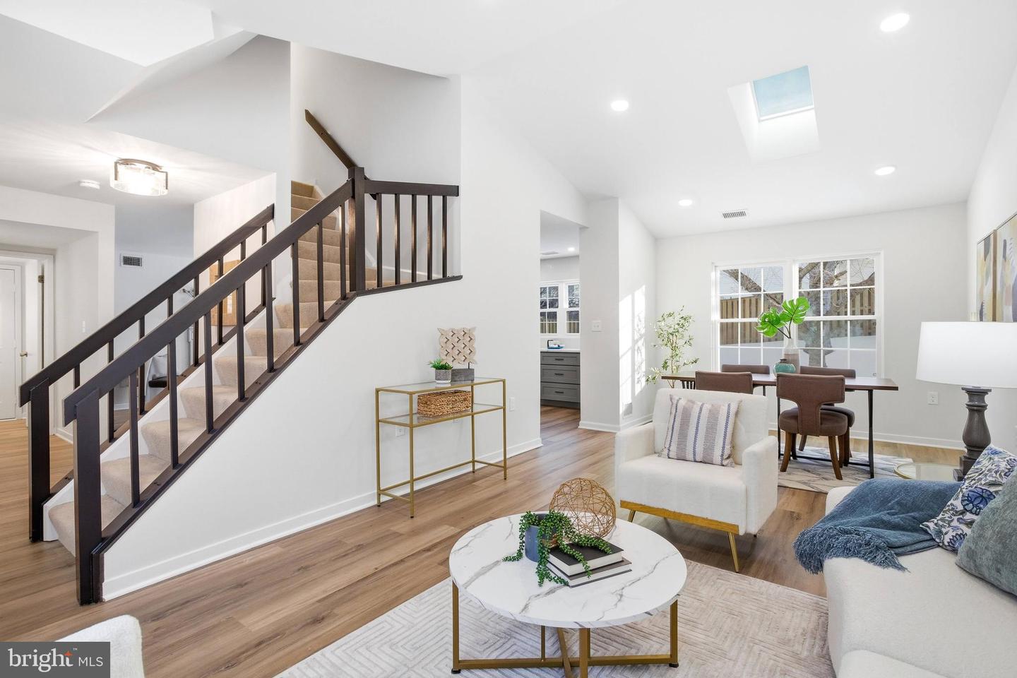 6519 SARA ALYCE CT, BURKE, Virginia 22015, 3 Bedrooms Bedrooms, ,2 BathroomsBathrooms,Residential,For sale,6519 SARA ALYCE CT,VAFX2283346 MLS # VAFX2283346