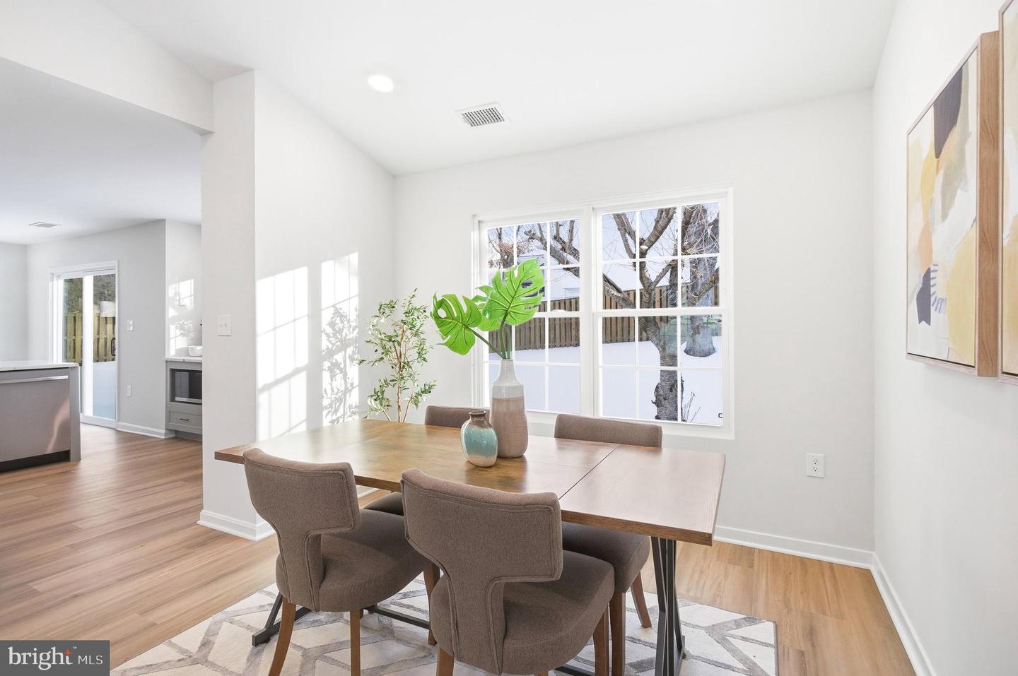 6519 SARA ALYCE CT, BURKE, Virginia 22015, 3 Bedrooms Bedrooms, ,2 BathroomsBathrooms,Residential,For sale,6519 SARA ALYCE CT,VAFX2283346 MLS # VAFX2283346