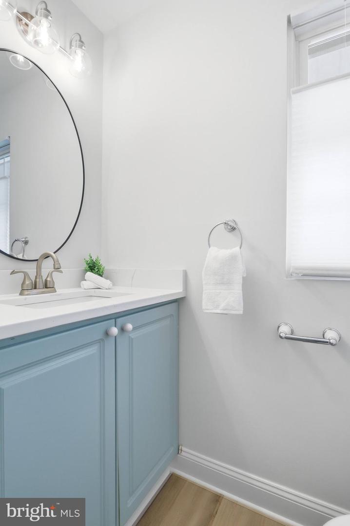 6519 SARA ALYCE CT, BURKE, Virginia 22015, 3 Bedrooms Bedrooms, ,2 BathroomsBathrooms,Residential,For sale,6519 SARA ALYCE CT,VAFX2283346 MLS # VAFX2283346