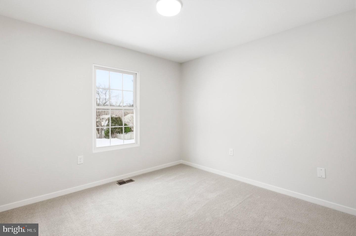 6519 SARA ALYCE CT, BURKE, Virginia 22015, 3 Bedrooms Bedrooms, ,2 BathroomsBathrooms,Residential,For sale,6519 SARA ALYCE CT,VAFX2283346 MLS # VAFX2283346