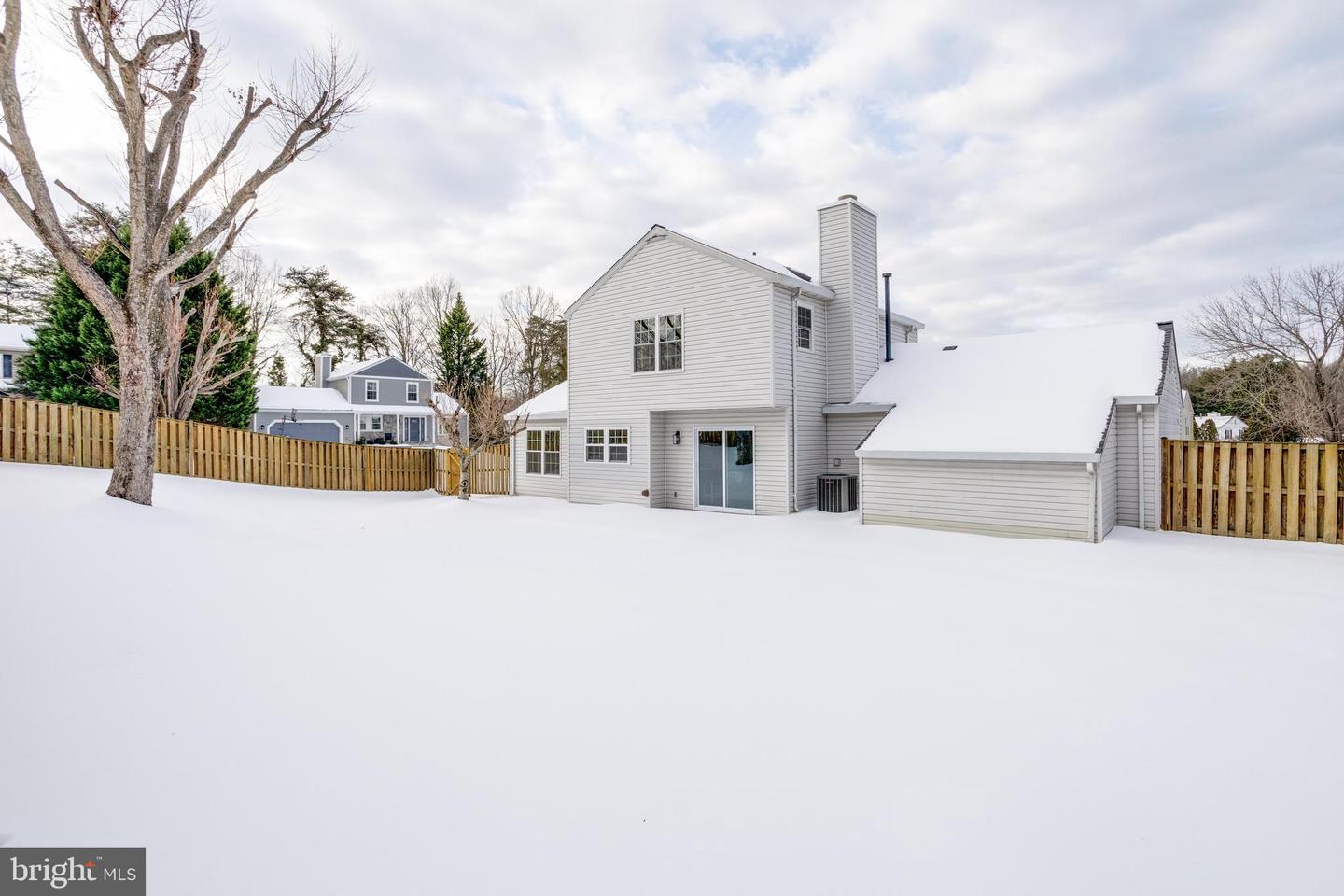 6519 SARA ALYCE CT, BURKE, Virginia 22015, 3 Bedrooms Bedrooms, ,2 BathroomsBathrooms,Residential,For sale,6519 SARA ALYCE CT,VAFX2283346 MLS # VAFX2283346