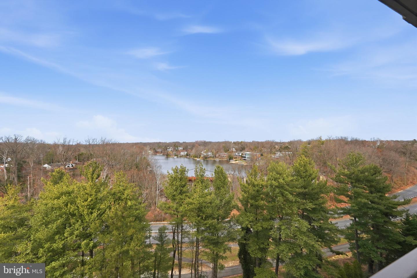 3800 POWELL LN #1104, FALLS CHURCH, Virginia 22041, 2 Bedrooms Bedrooms, ,2 BathroomsBathrooms,Residential,For sale,3800 POWELL LN #1104,VAFX2283572 MLS # VAFX2283572