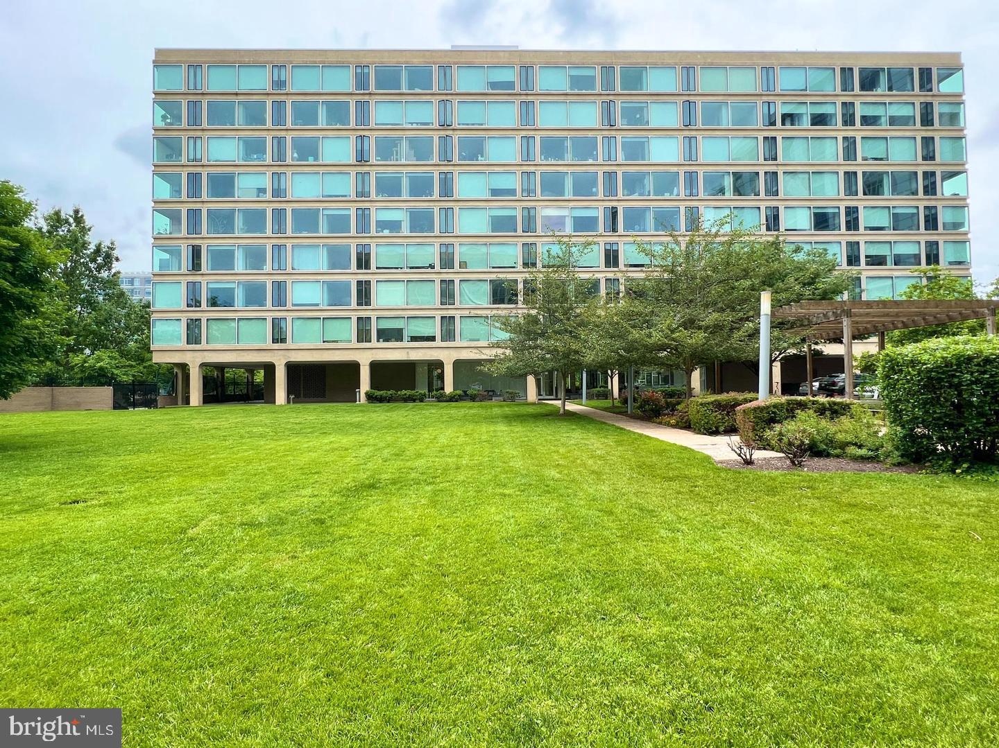 1101 3RD ST SW #610, WASHINGTON, District Of Columbia 20024, 1 Bedroom Bedrooms, ,1 BathroomBathrooms,Residential,For sale,1101 3RD ST SW #610,DCDC2235768 MLS # DCDC2235768