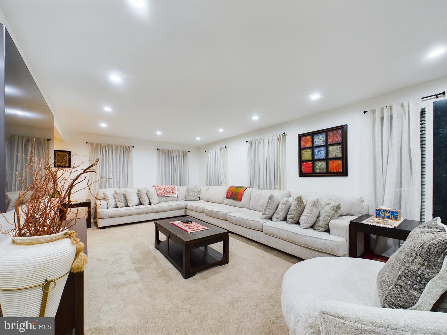 2906 CEDAR LN, VIENNA, Virginia 22180, 3 Bedrooms Bedrooms, ,2 BathroomsBathrooms,Residential,For sale,2906 CEDAR LN,VAFX2283328 MLS # VAFX2283328 2906 CEDAR LN, VIENNA, Virginia 22180, 3 Bedrooms Bedrooms, ,2 BathroomsBathrooms,Residential,For sale,2906 CEDAR LN,VAFX2283328 MLS # VAFX2283328