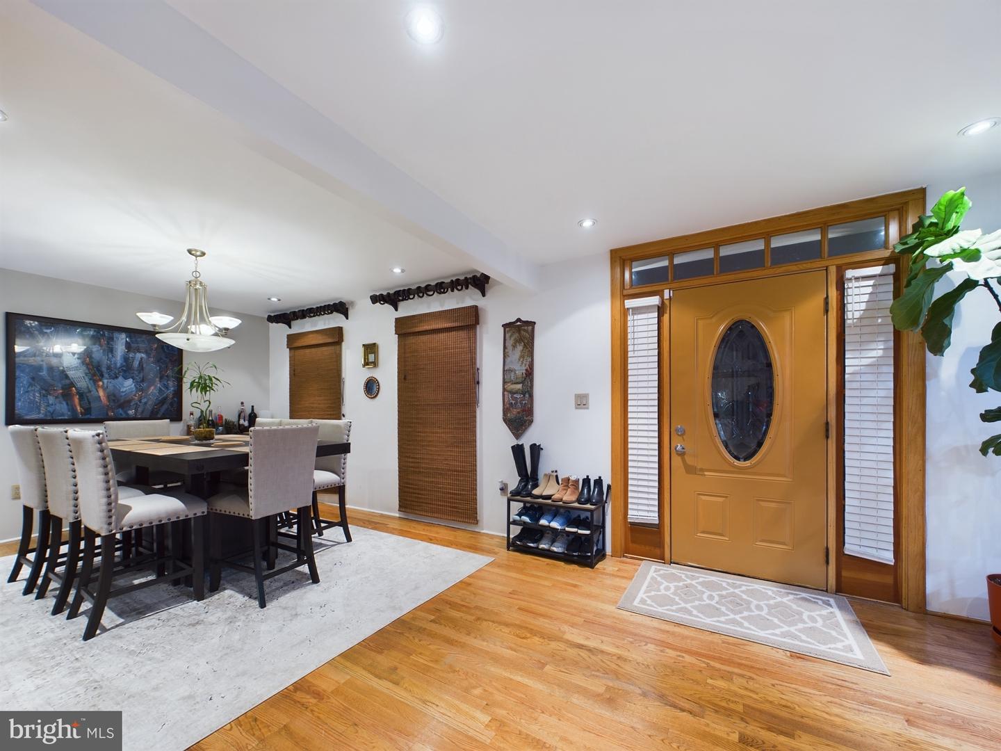 2906 CEDAR LN, VIENNA, Virginia 22180, 3 Bedrooms Bedrooms, ,2 BathroomsBathrooms,Residential,For sale,2906 CEDAR LN,VAFX2283328 MLS # VAFX2283328 2906 CEDAR LN, VIENNA, Virginia 22180, 3 Bedrooms Bedrooms, ,2 BathroomsBathrooms,Residential,For sale,2906 CEDAR LN,VAFX2283328 MLS # VAFX2283328