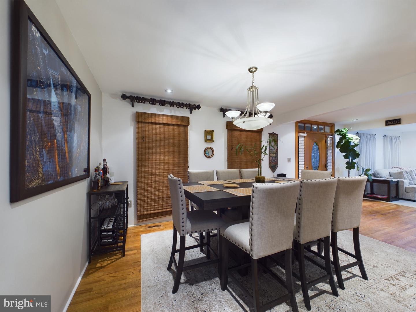 2906 CEDAR LN, VIENNA, Virginia 22180, 3 Bedrooms Bedrooms, ,2 BathroomsBathrooms,Residential,For sale,2906 CEDAR LN,VAFX2283328 MLS # VAFX2283328 2906 CEDAR LN, VIENNA, Virginia 22180, 3 Bedrooms Bedrooms, ,2 BathroomsBathrooms,Residential,For sale,2906 CEDAR LN,VAFX2283328 MLS # VAFX2283328