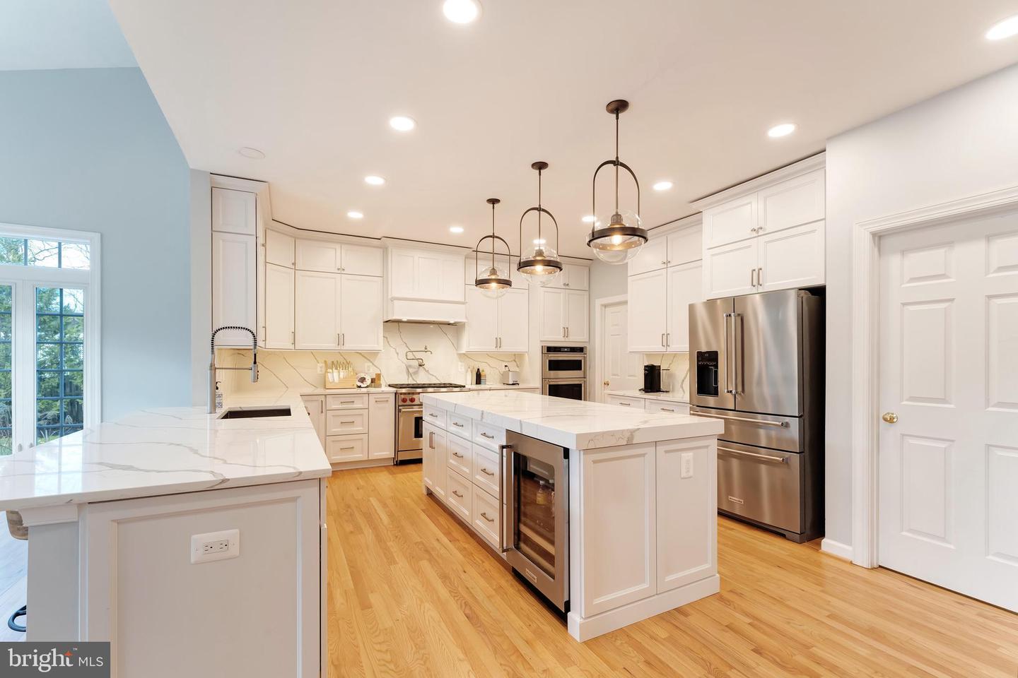 42591 UNBRIDLEDS SONG PL, CHANTILLY, Virginia 20152, 5 Bedrooms Bedrooms, ,4 BathroomsBathrooms,Residential,For sale,42591 UNBRIDLEDS SONG PL,VALO2113136 MLS # VALO2113136