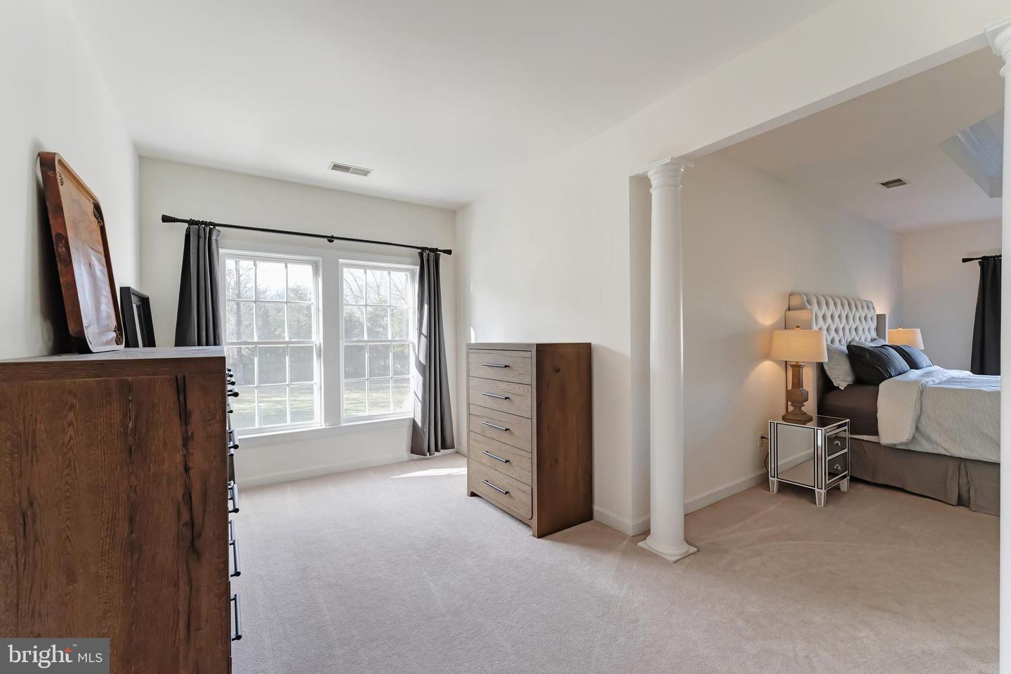 42591 UNBRIDLEDS SONG PL, CHANTILLY, Virginia 20152, 5 Bedrooms Bedrooms, ,4 BathroomsBathrooms,Residential,For sale,42591 UNBRIDLEDS SONG PL,VALO2113136 MLS # VALO2113136