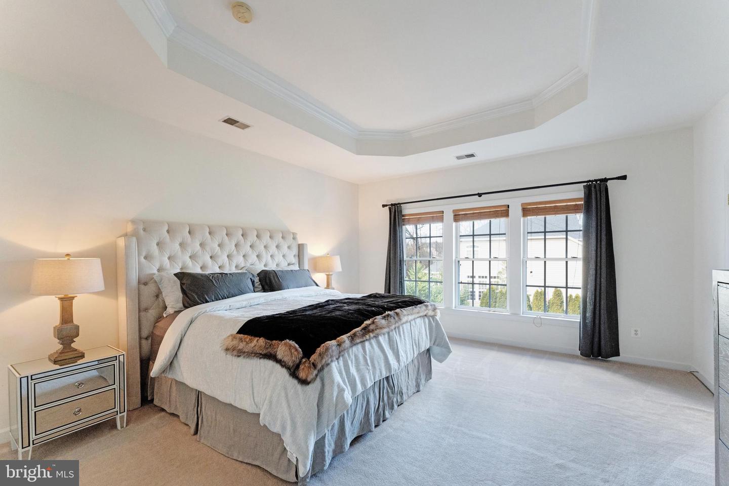 42591 UNBRIDLEDS SONG PL, CHANTILLY, Virginia 20152, 5 Bedrooms Bedrooms, ,4 BathroomsBathrooms,Residential,For sale,42591 UNBRIDLEDS SONG PL,VALO2113136 MLS # VALO2113136