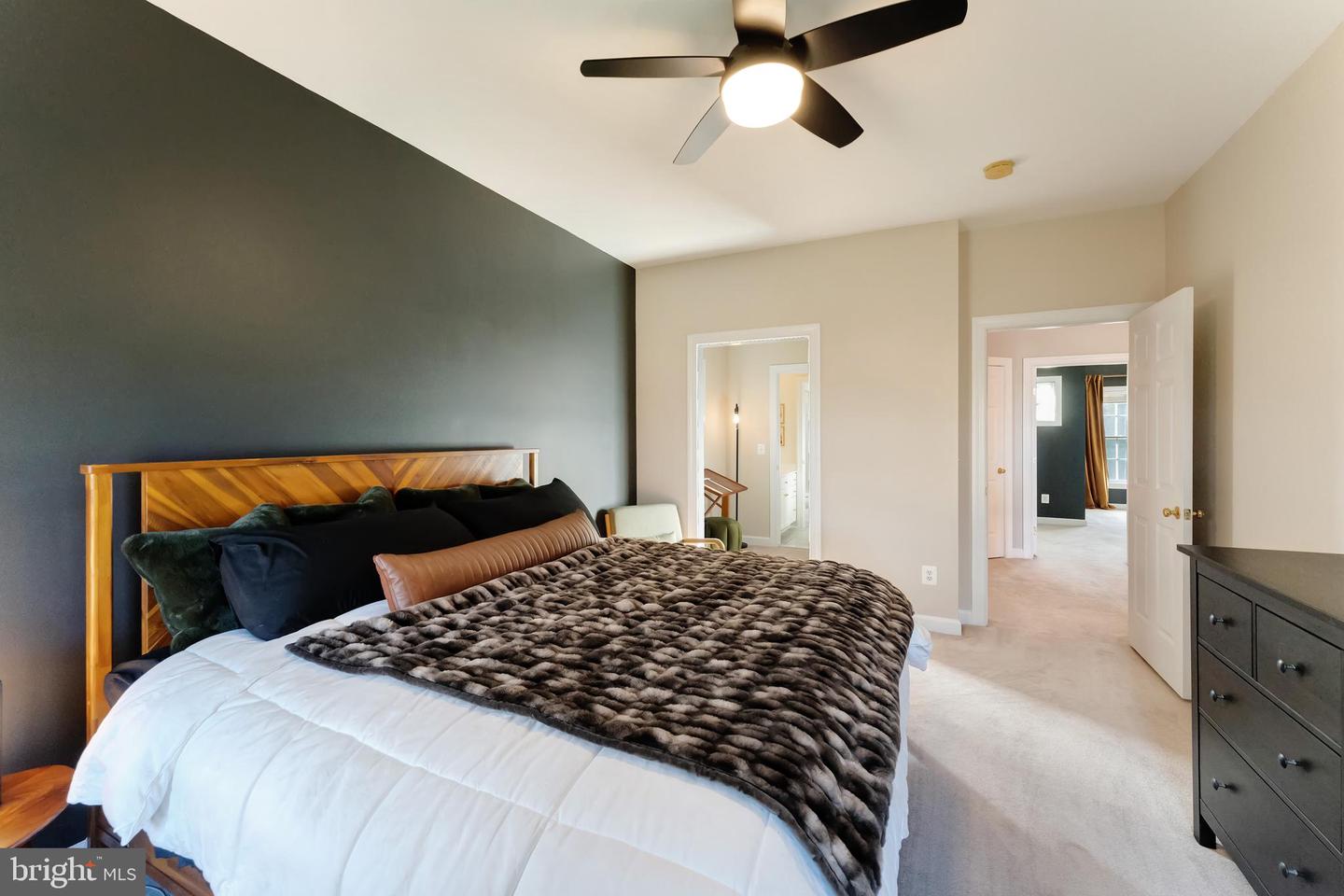 42591 UNBRIDLEDS SONG PL, CHANTILLY, Virginia 20152, 5 Bedrooms Bedrooms, ,4 BathroomsBathrooms,Residential,For sale,42591 UNBRIDLEDS SONG PL,VALO2113136 MLS # VALO2113136