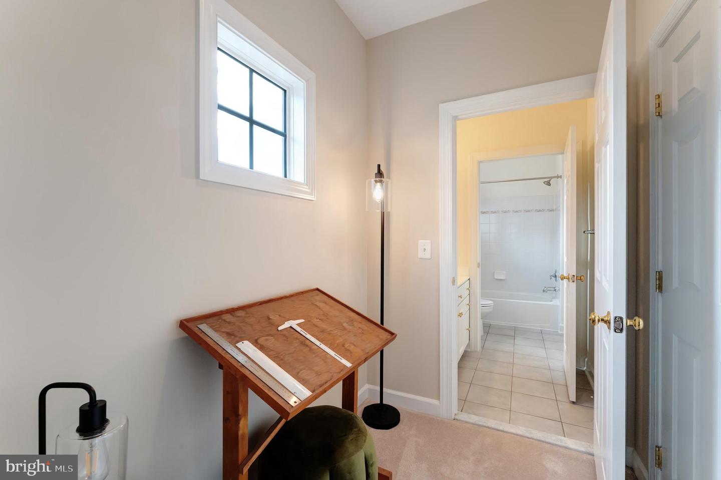 42591 UNBRIDLEDS SONG PL, CHANTILLY, Virginia 20152, 5 Bedrooms Bedrooms, ,4 BathroomsBathrooms,Residential,For sale,42591 UNBRIDLEDS SONG PL,VALO2113136 MLS # VALO2113136