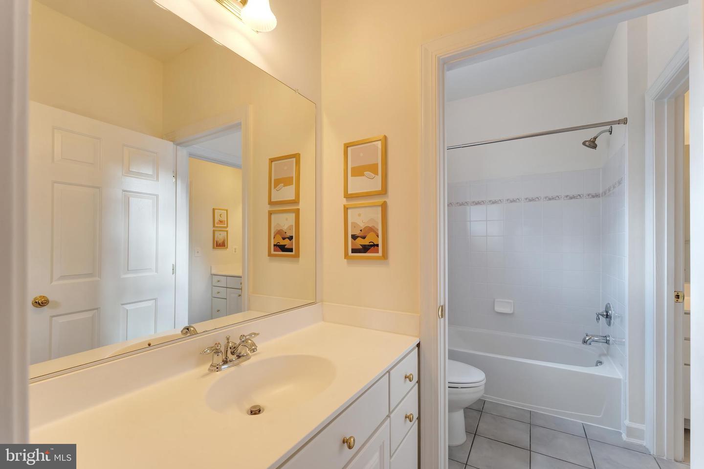 42591 UNBRIDLEDS SONG PL, CHANTILLY, Virginia 20152, 5 Bedrooms Bedrooms, ,4 BathroomsBathrooms,Residential,For sale,42591 UNBRIDLEDS SONG PL,VALO2113136 MLS # VALO2113136