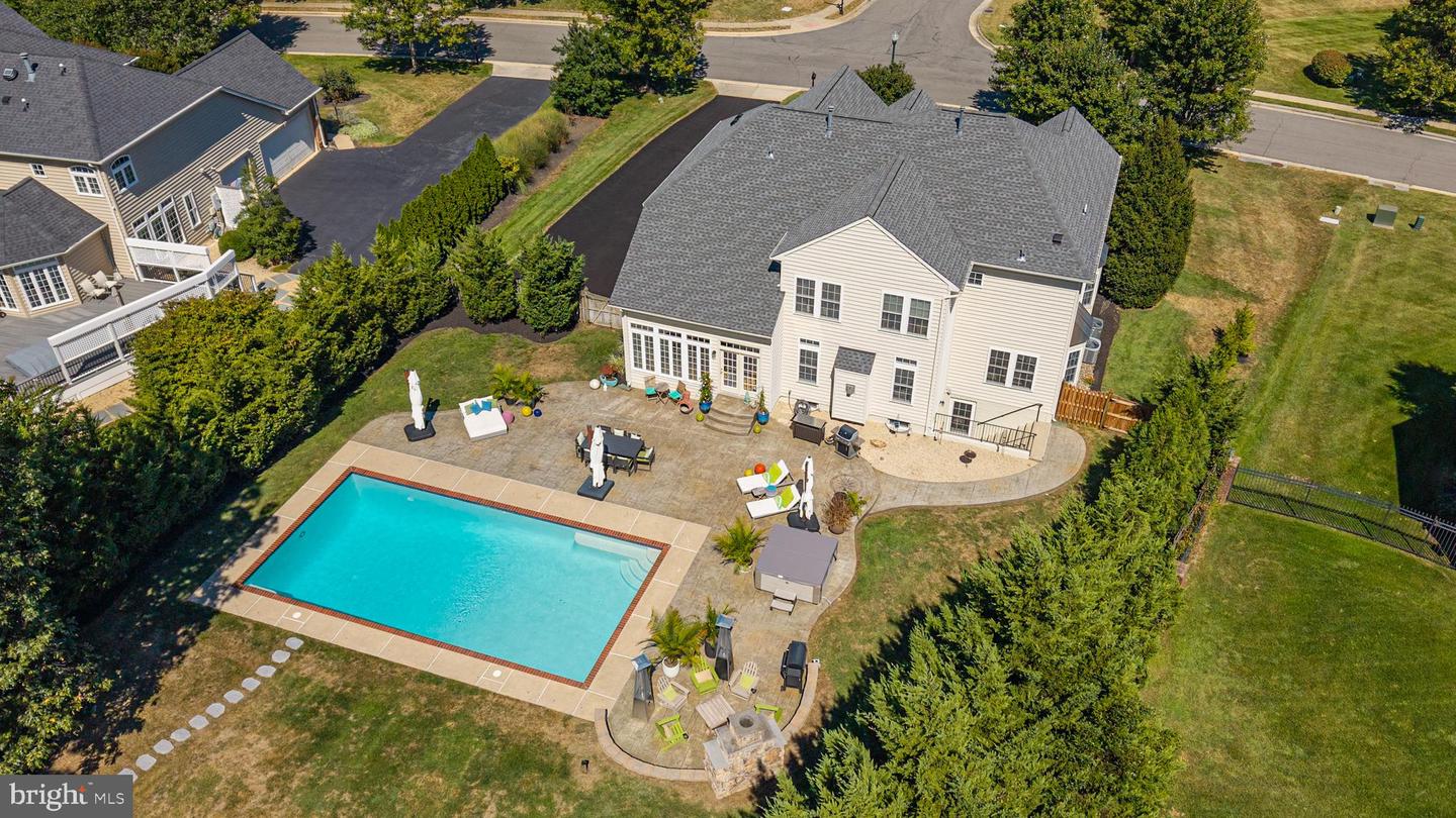 42591 UNBRIDLEDS SONG PL, CHANTILLY, Virginia 20152, 5 Bedrooms Bedrooms, ,4 BathroomsBathrooms,Residential,For sale,42591 UNBRIDLEDS SONG PL,VALO2113136 MLS # VALO2113136