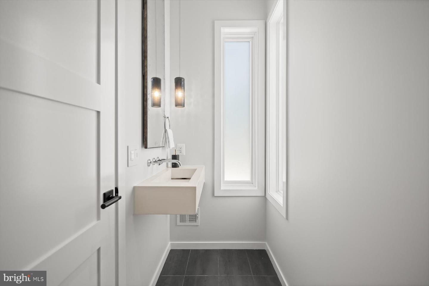 2318 N RICHMOND ST, ARLINGTON, Virginia 22207, 6 Bedrooms Bedrooms, ,6 BathroomsBathrooms,Residential,For sale,2318 N RICHMOND ST,VAAR2067370 MLS # VAAR2067370