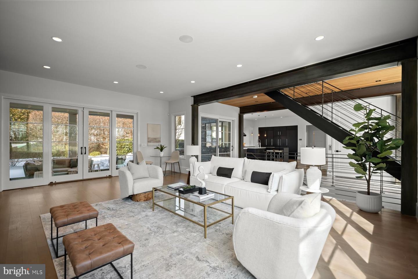 2318 N RICHMOND ST, ARLINGTON, Virginia 22207, 6 Bedrooms Bedrooms, ,6 BathroomsBathrooms,Residential,For sale,2318 N RICHMOND ST,VAAR2067370 MLS # VAAR2067370