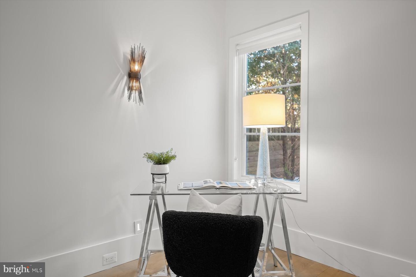 2318 N RICHMOND ST, ARLINGTON, Virginia 22207, 6 Bedrooms Bedrooms, ,6 BathroomsBathrooms,Residential,For sale,2318 N RICHMOND ST,VAAR2067370 MLS # VAAR2067370