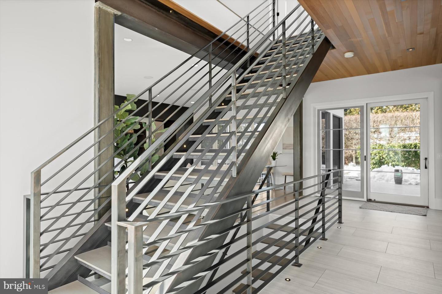 2318 N RICHMOND ST, ARLINGTON, Virginia 22207, 6 Bedrooms Bedrooms, ,6 BathroomsBathrooms,Residential,For sale,2318 N RICHMOND ST,VAAR2067370 MLS # VAAR2067370