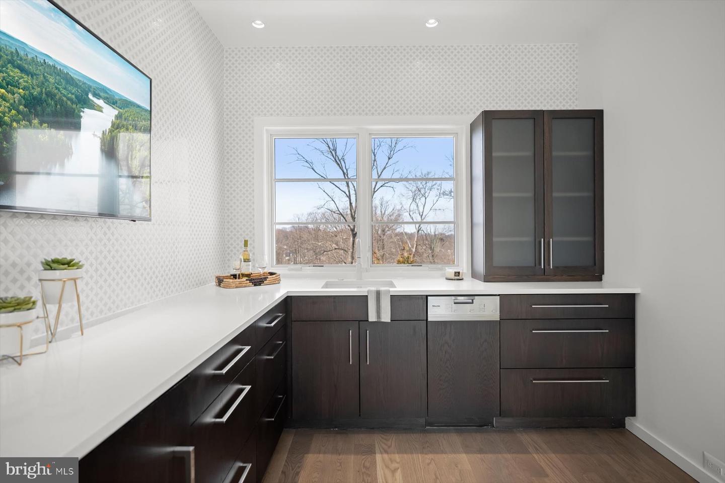 2318 N RICHMOND ST, ARLINGTON, Virginia 22207, 6 Bedrooms Bedrooms, ,6 BathroomsBathrooms,Residential,For sale,2318 N RICHMOND ST,VAAR2067370 MLS # VAAR2067370