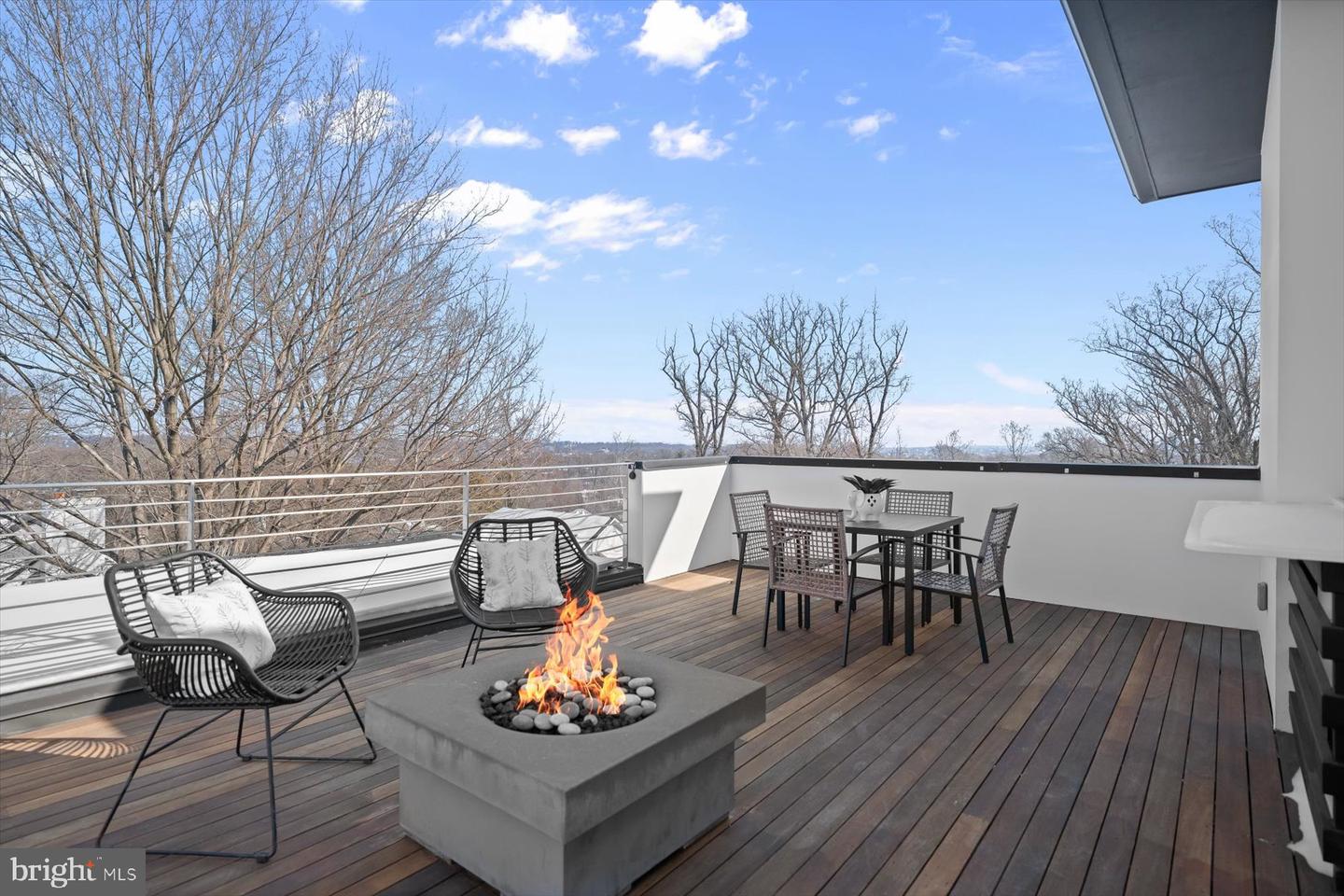 2318 N RICHMOND ST, ARLINGTON, Virginia 22207, 6 Bedrooms Bedrooms, ,6 BathroomsBathrooms,Residential,For sale,2318 N RICHMOND ST,VAAR2067370 MLS # VAAR2067370