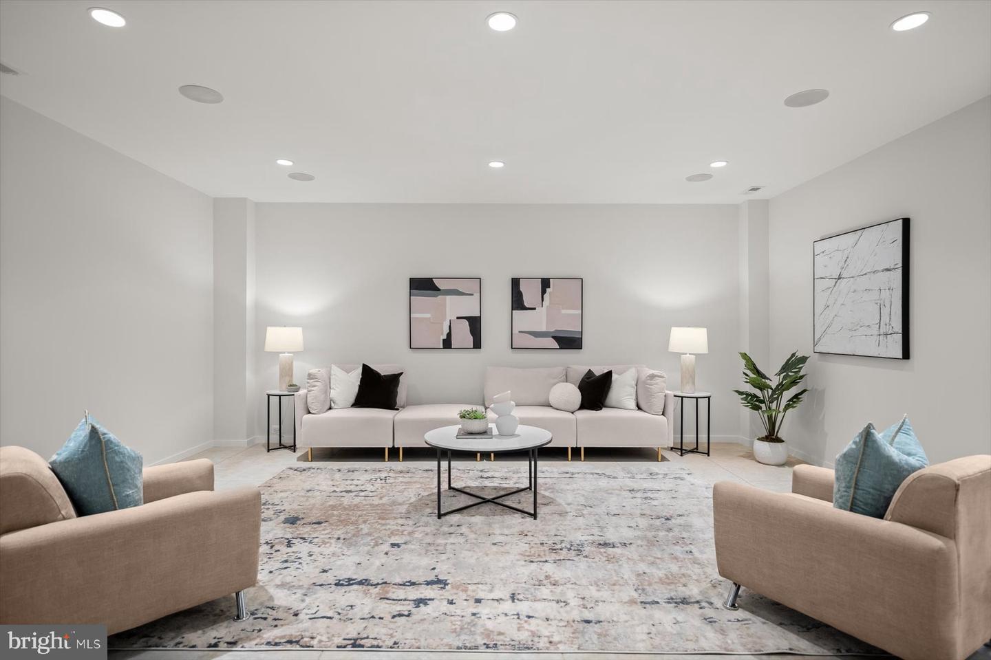 2318 N RICHMOND ST, ARLINGTON, Virginia 22207, 6 Bedrooms Bedrooms, ,6 BathroomsBathrooms,Residential,For sale,2318 N RICHMOND ST,VAAR2067370 MLS # VAAR2067370