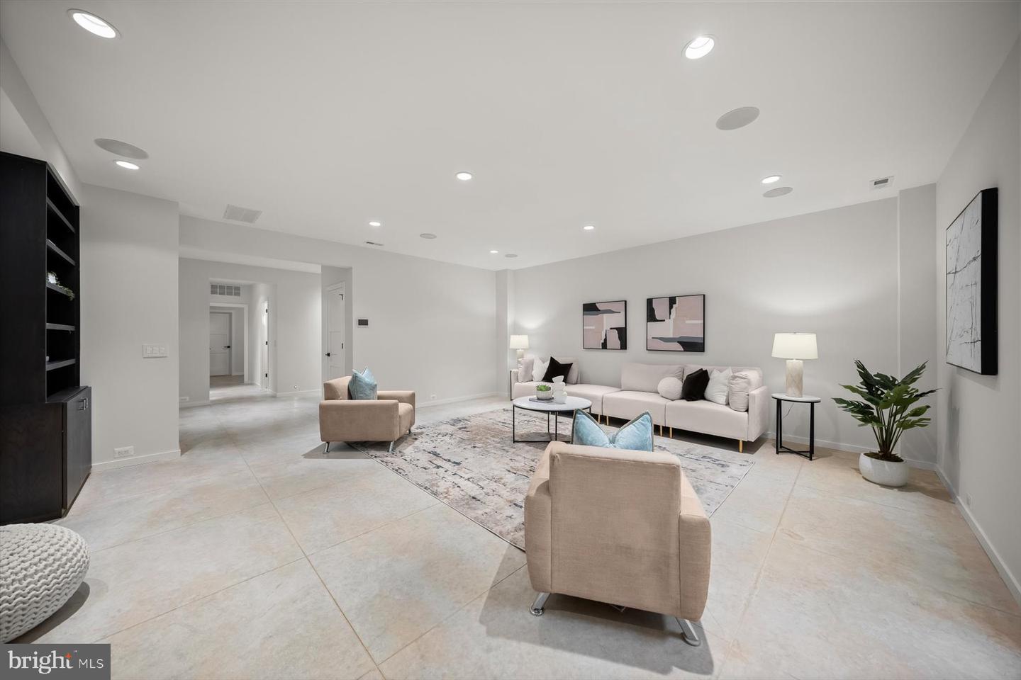 2318 N RICHMOND ST, ARLINGTON, Virginia 22207, 6 Bedrooms Bedrooms, ,6 BathroomsBathrooms,Residential,For sale,2318 N RICHMOND ST,VAAR2067370 MLS # VAAR2067370