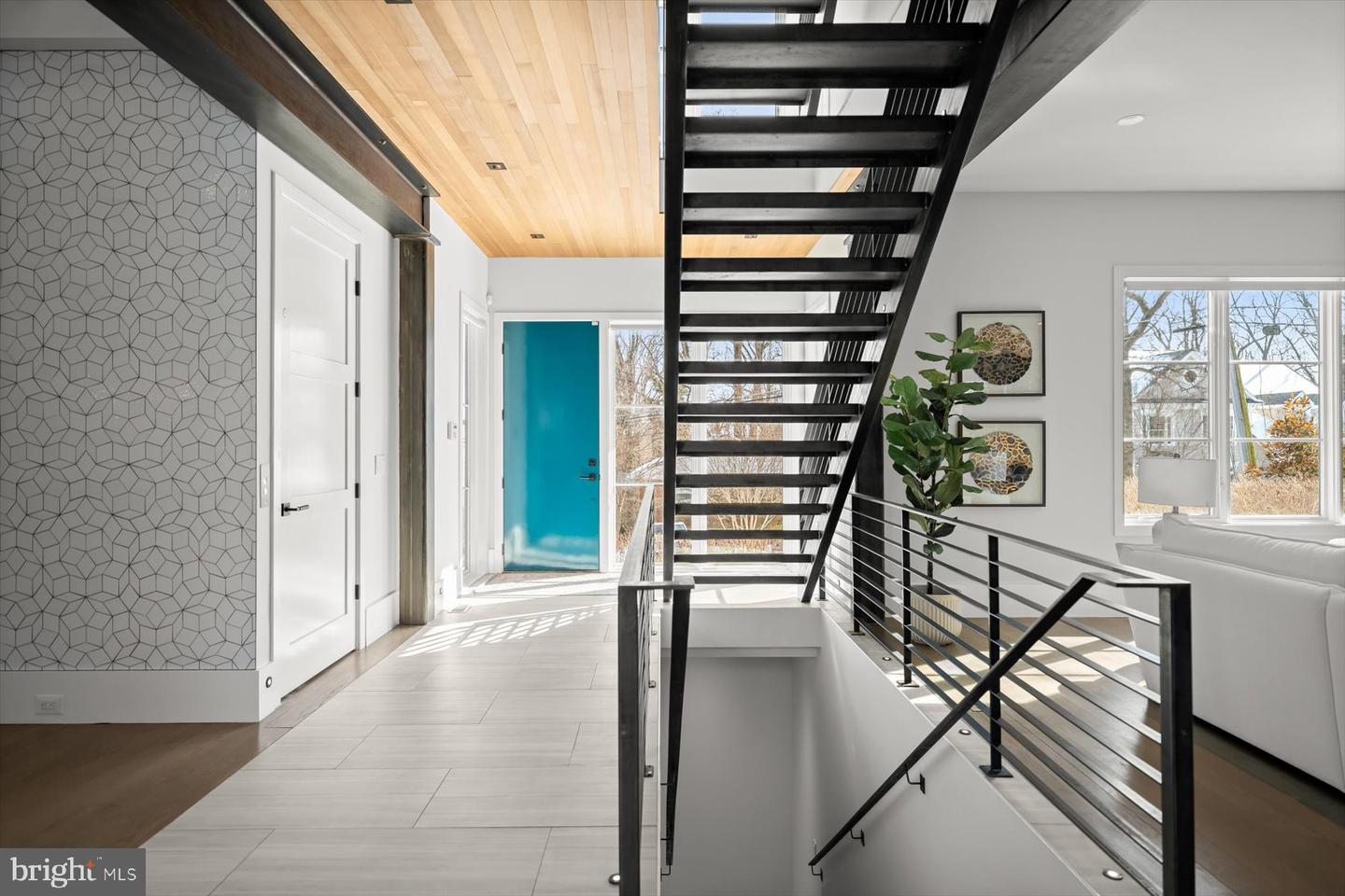 2318 N RICHMOND ST, ARLINGTON, Virginia 22207, 6 Bedrooms Bedrooms, ,6 BathroomsBathrooms,Residential,For sale,2318 N RICHMOND ST,VAAR2067370 MLS # VAAR2067370