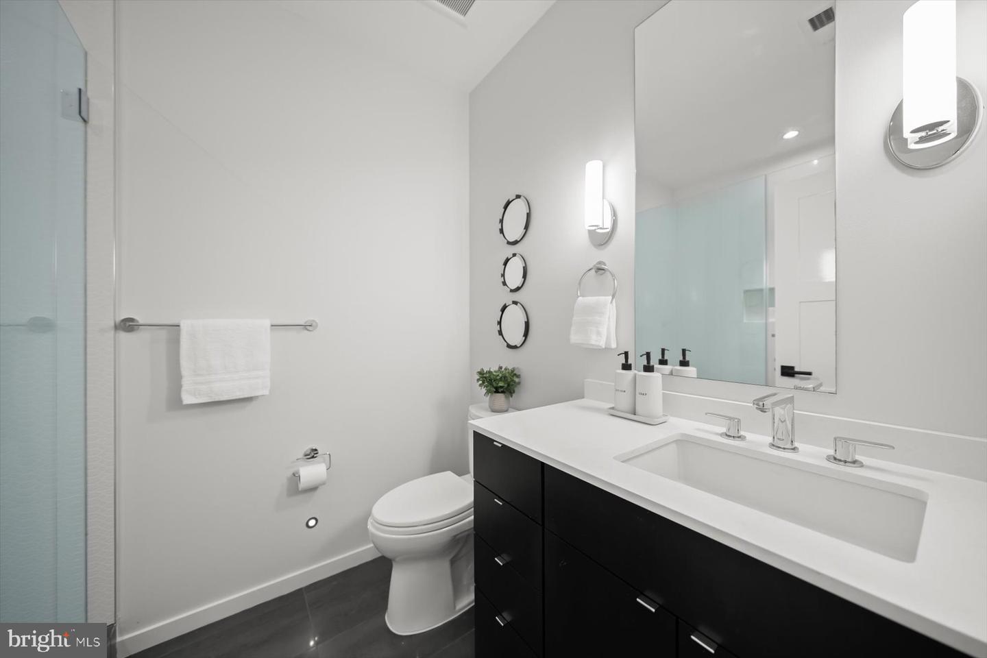 2318 N RICHMOND ST, ARLINGTON, Virginia 22207, 6 Bedrooms Bedrooms, ,6 BathroomsBathrooms,Residential,For sale,2318 N RICHMOND ST,VAAR2067370 MLS # VAAR2067370