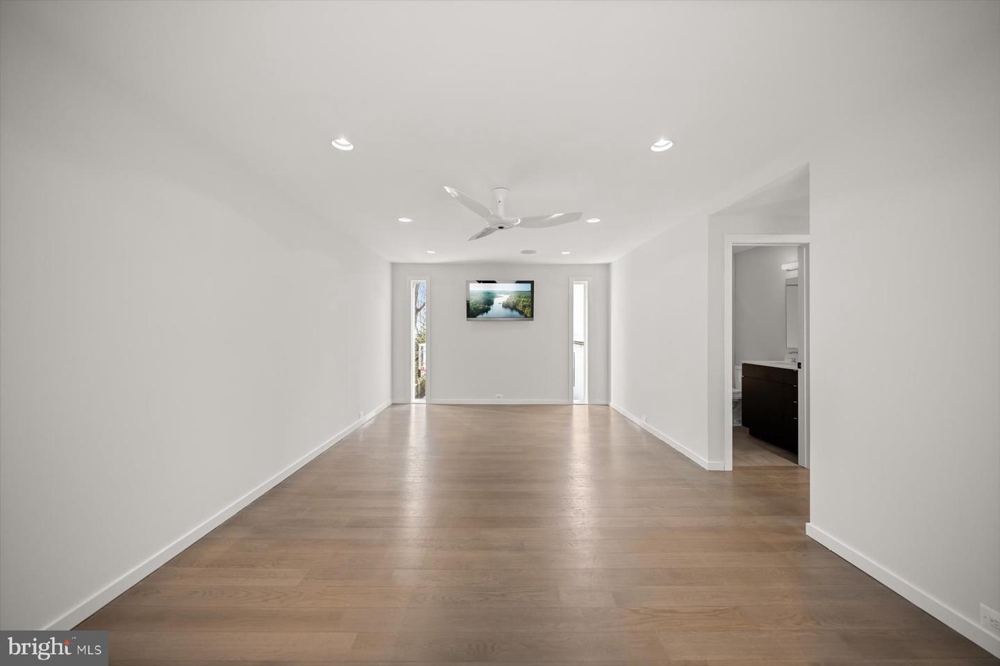 2318 N RICHMOND ST, ARLINGTON, Virginia 22207, 6 Bedrooms Bedrooms, ,6 BathroomsBathrooms,Residential,For sale,2318 N RICHMOND ST,VAAR2067370 MLS # VAAR2067370