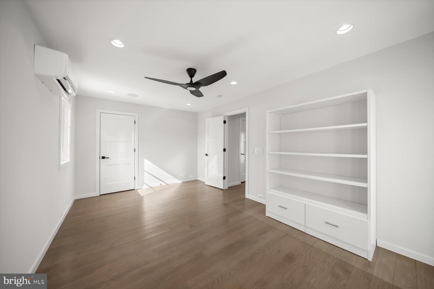 2318 N RICHMOND ST, ARLINGTON, Virginia 22207, 6 Bedrooms Bedrooms, ,6 BathroomsBathrooms,Residential,For sale,2318 N RICHMOND ST,VAAR2067370 MLS # VAAR2067370