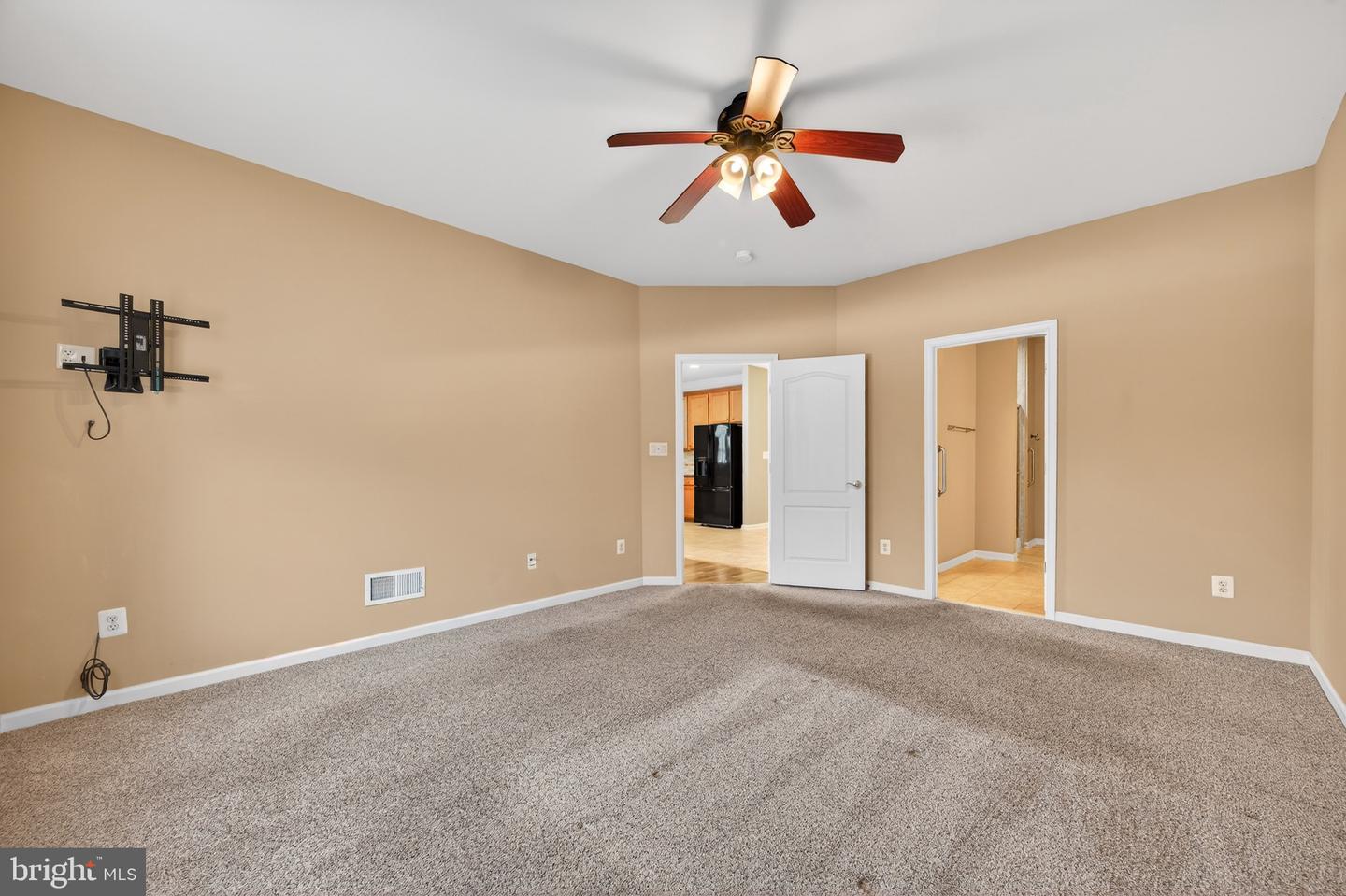 20562 ROSEWOOD MANOR SQ, ASHBURN, Virginia 20147, 3 Bedrooms Bedrooms, ,2 BathroomsBathrooms,Residential,For sale,20562 ROSEWOOD MANOR SQ,VALO2113364 MLS # VALO2113364