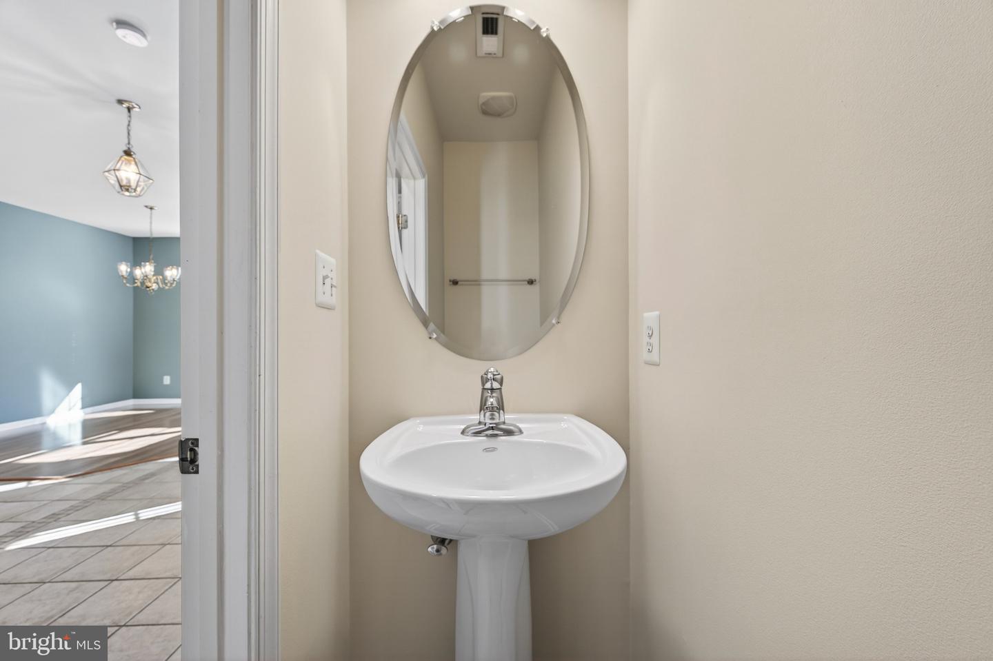 20562 ROSEWOOD MANOR SQ, ASHBURN, Virginia 20147, 3 Bedrooms Bedrooms, ,2 BathroomsBathrooms,Residential,For sale,20562 ROSEWOOD MANOR SQ,VALO2113364 MLS # VALO2113364