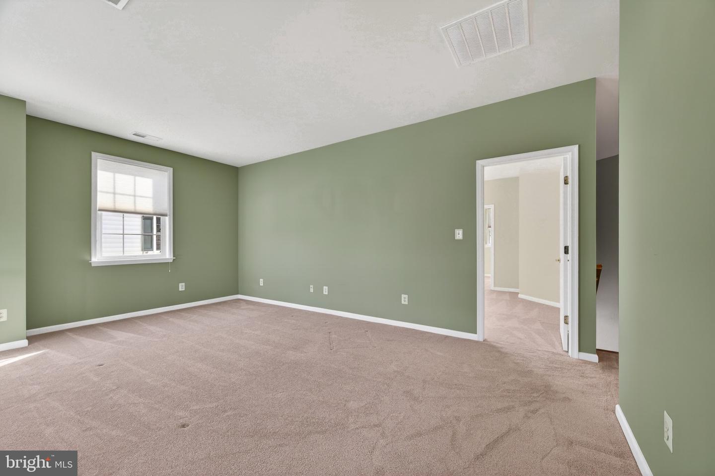 20562 ROSEWOOD MANOR SQ, ASHBURN, Virginia 20147, 3 Bedrooms Bedrooms, ,2 BathroomsBathrooms,Residential,For sale,20562 ROSEWOOD MANOR SQ,VALO2113364 MLS # VALO2113364