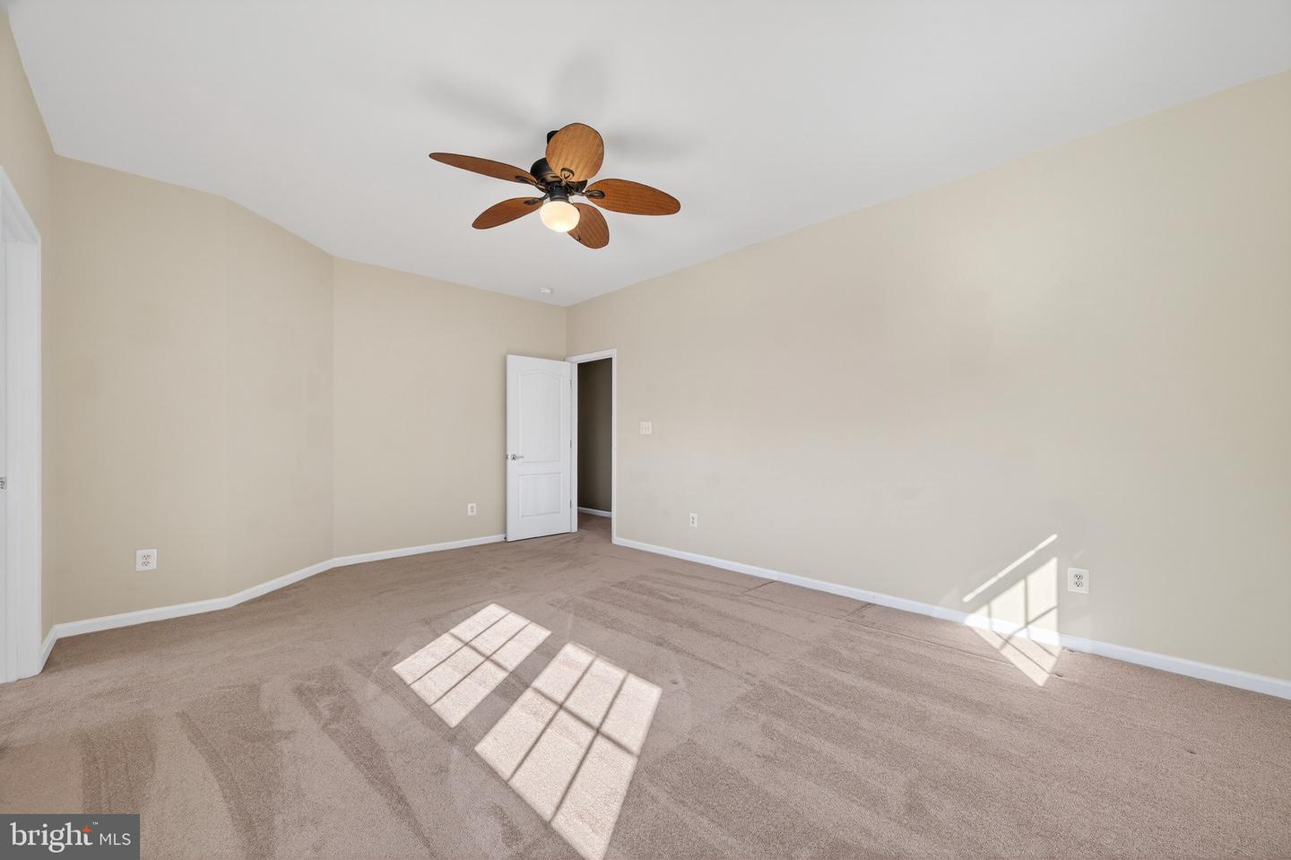 20562 ROSEWOOD MANOR SQ, ASHBURN, Virginia 20147, 3 Bedrooms Bedrooms, ,2 BathroomsBathrooms,Residential,For sale,20562 ROSEWOOD MANOR SQ,VALO2113364 MLS # VALO2113364